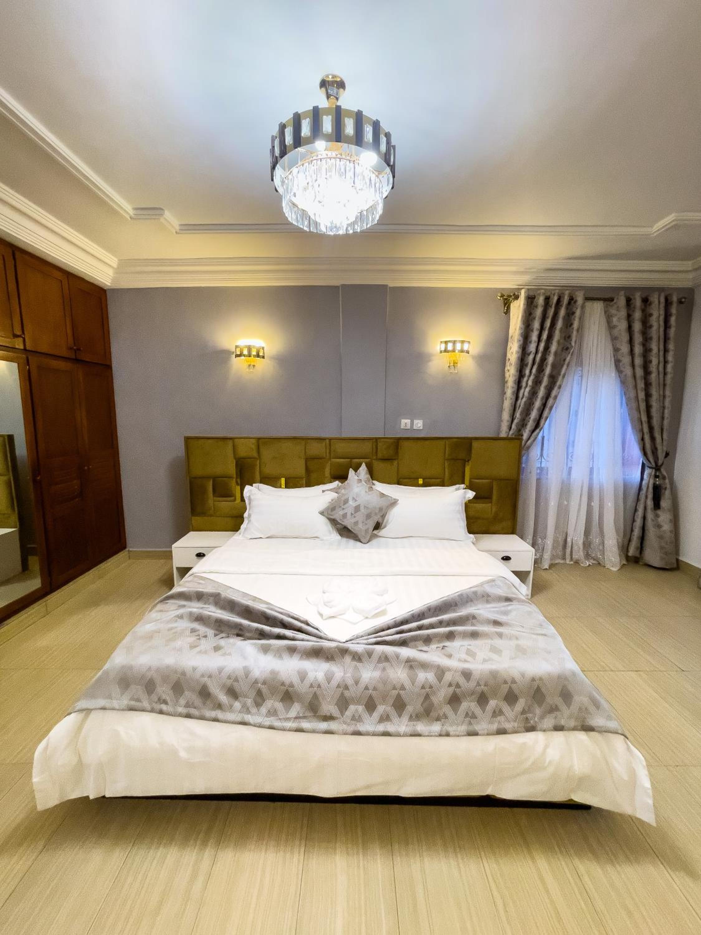 G&G Residency