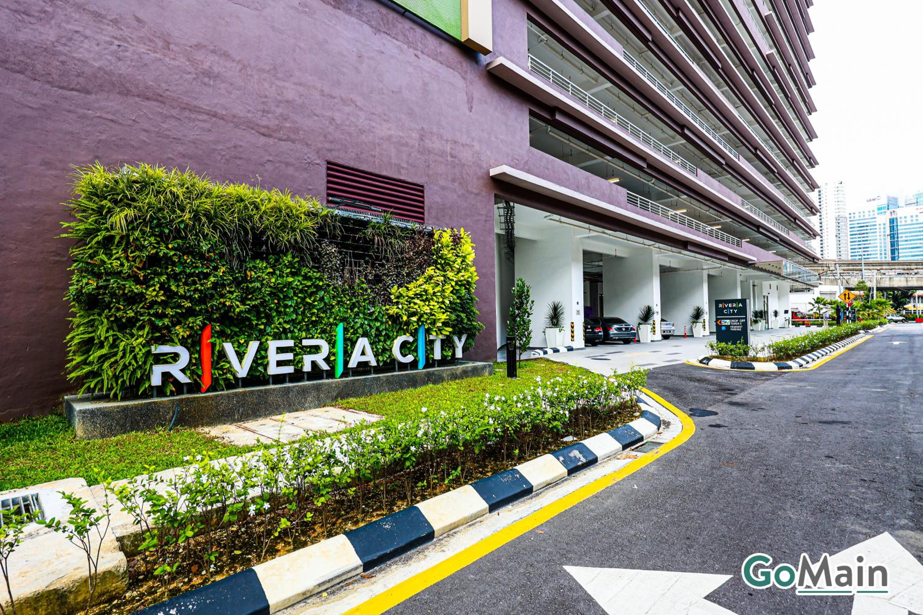 24h Check in & SkyPool- KL Sentral Suite Riveria City Near KL Sentral KL KLCC