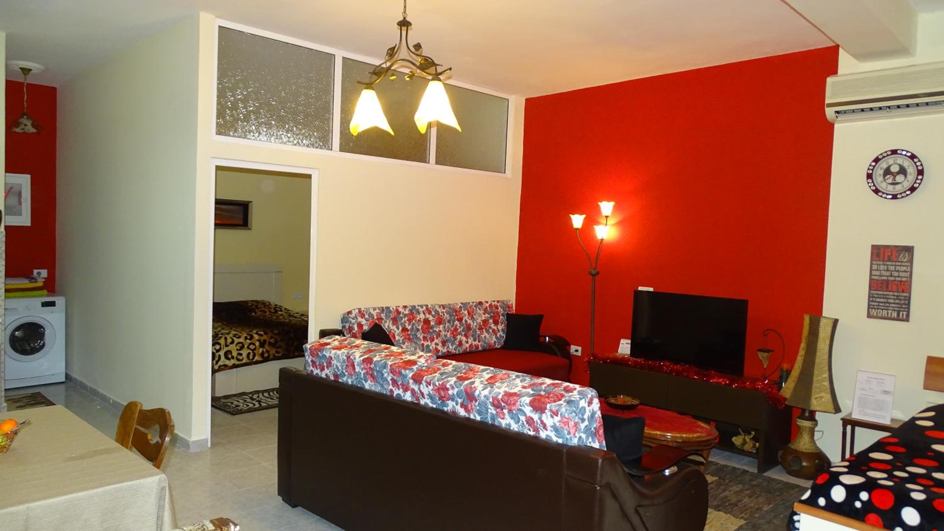 Central Apartments Shoshi