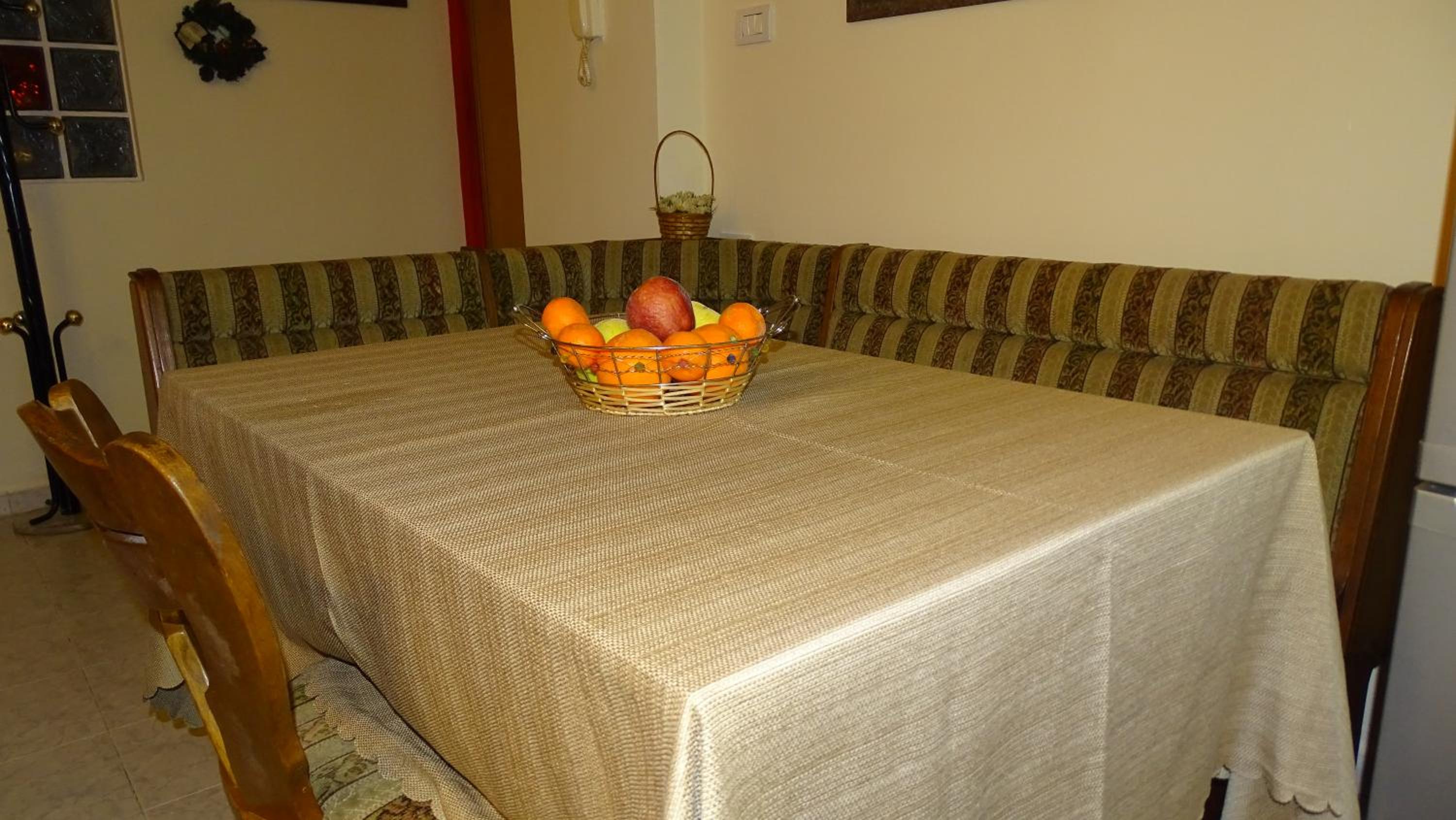 Central Apartments Shoshi