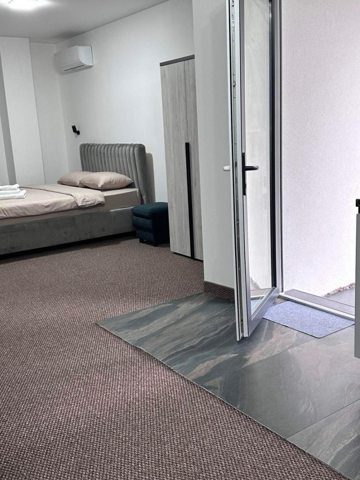 StarRent Apart-Hotel Self Check In