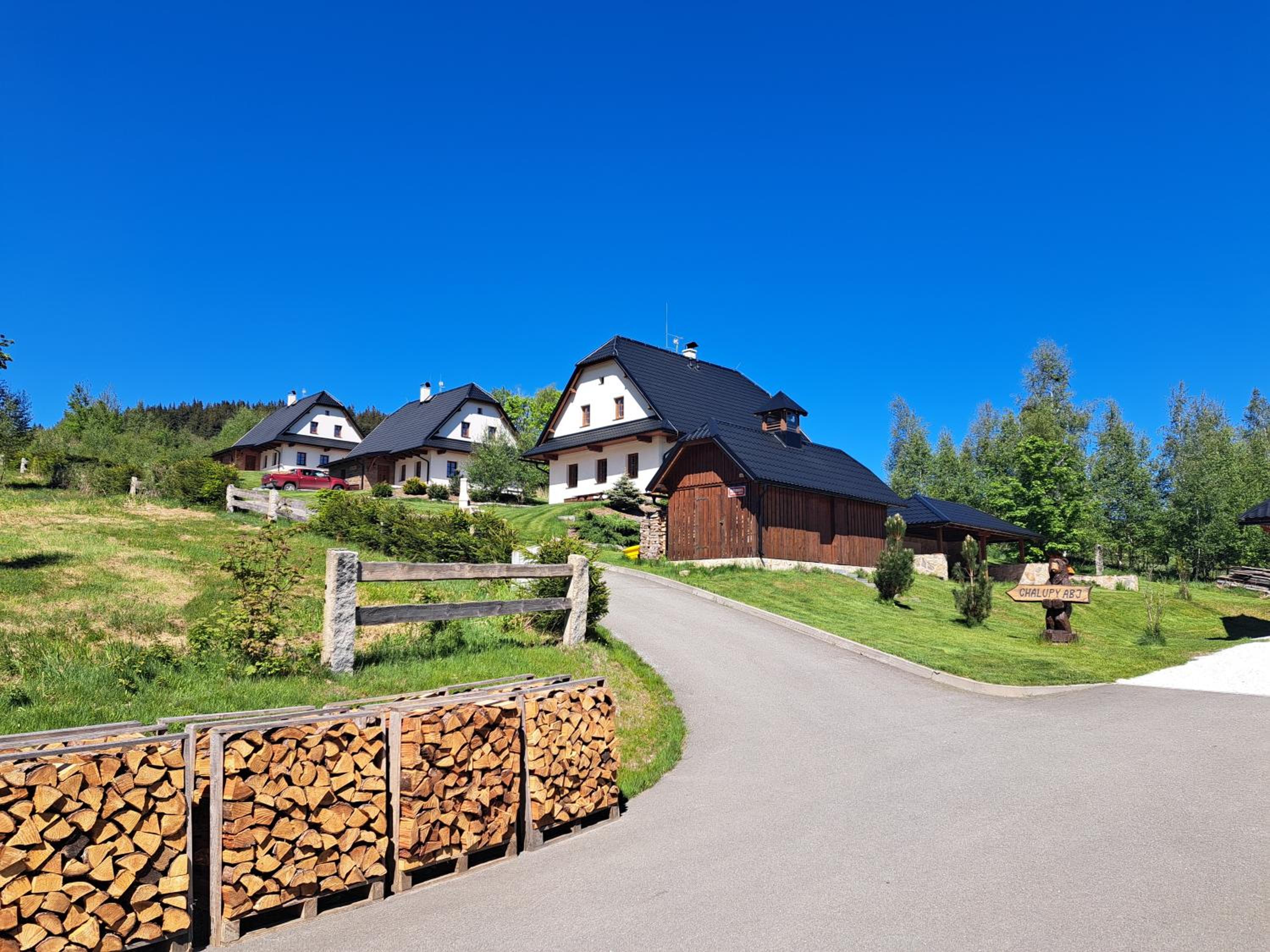 Chalupy ABJ a Apartmány ve Stodole ABJ Kraličák