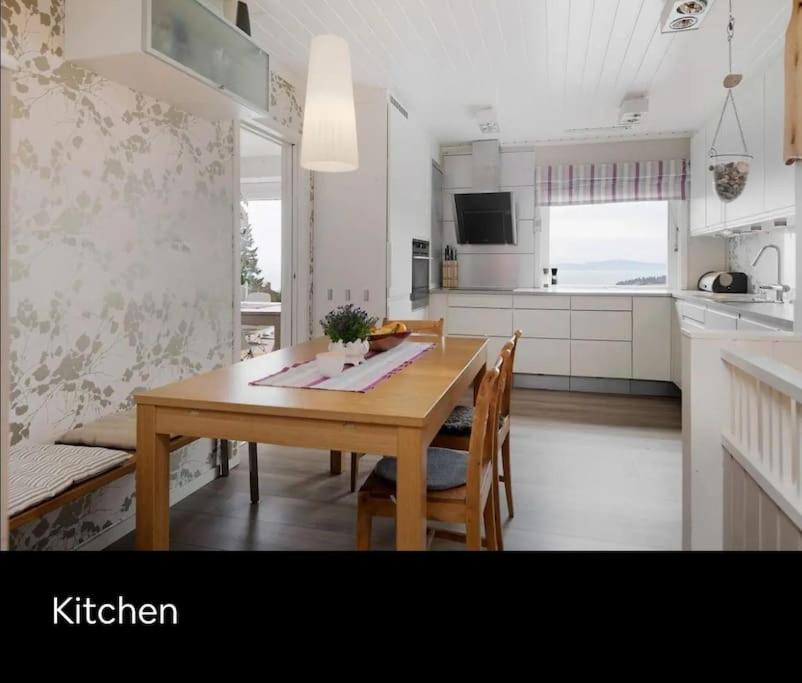 Hyggelig rom med kjøleskap og mikro samt eget bad og toalett, Nydelig utsikt over sjøen og kun 15 minutter fra Trondheim view 3