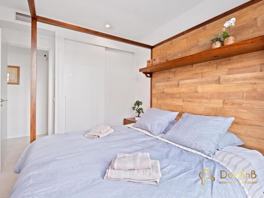Apartamento con jardín y piscina privada en Higuerón West