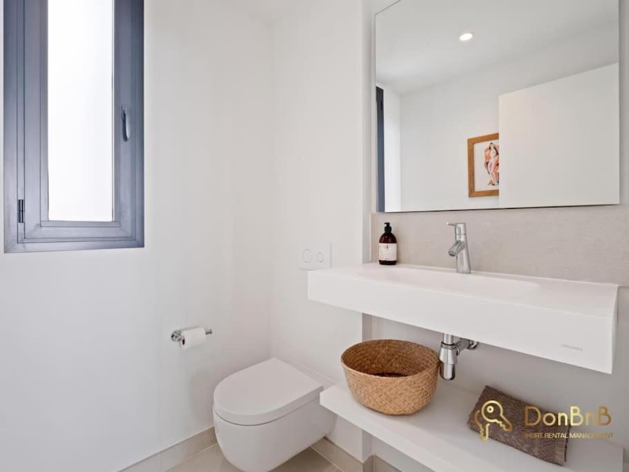 Apartamento con jardín y piscina privada en Higuerón West