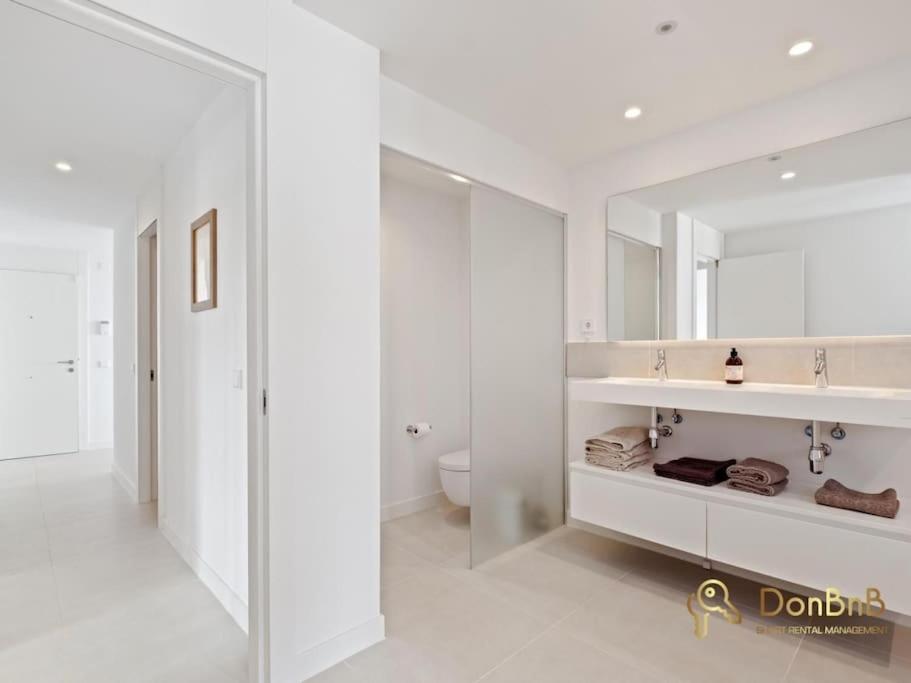 Apartamento con jardín y piscina privada en Higuerón West