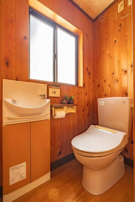 2 min walk from station - 180 sqm - 4 bedrooms - full kitchen - Shibuya Shinjuku - Seijo - Setagaya kids - luxury - traditional