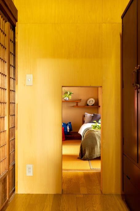 2 min walk from station - 180 sqm - 4 bedrooms - full kitchen - Shibuya Shinjuku - Seijo - Setagaya kids - luxury - traditional