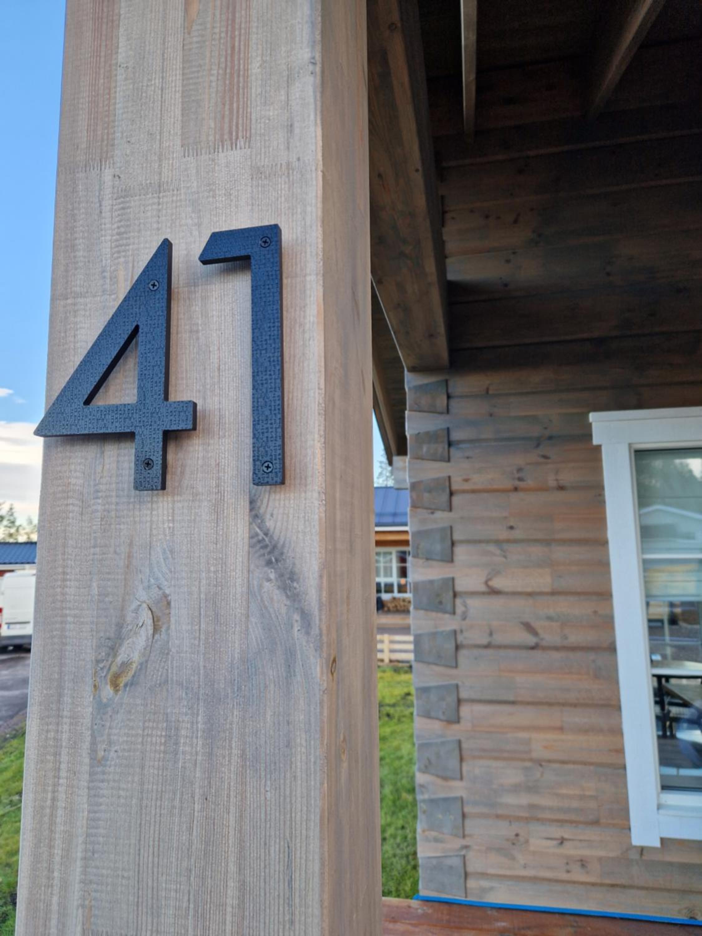 ArcticStay Timmerstugan - Authentic Log Cabin in Gällivare