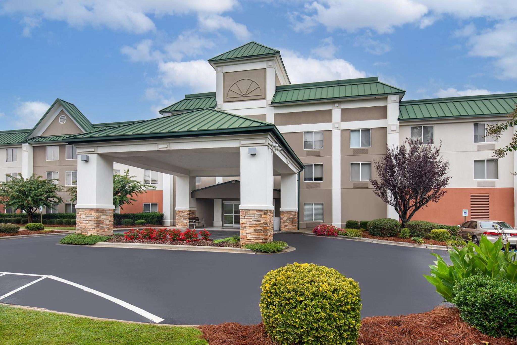 Holiday Inn Express  Suites Kings Mountain - Shelby Area, an IHG Hotel - Property Image 13