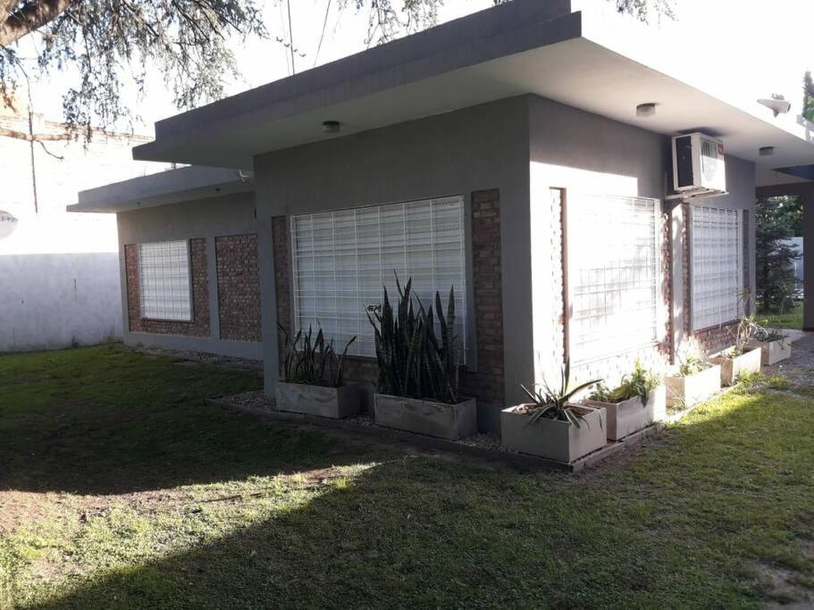 Casa quinta en Ranelagh, cerca de accesos!