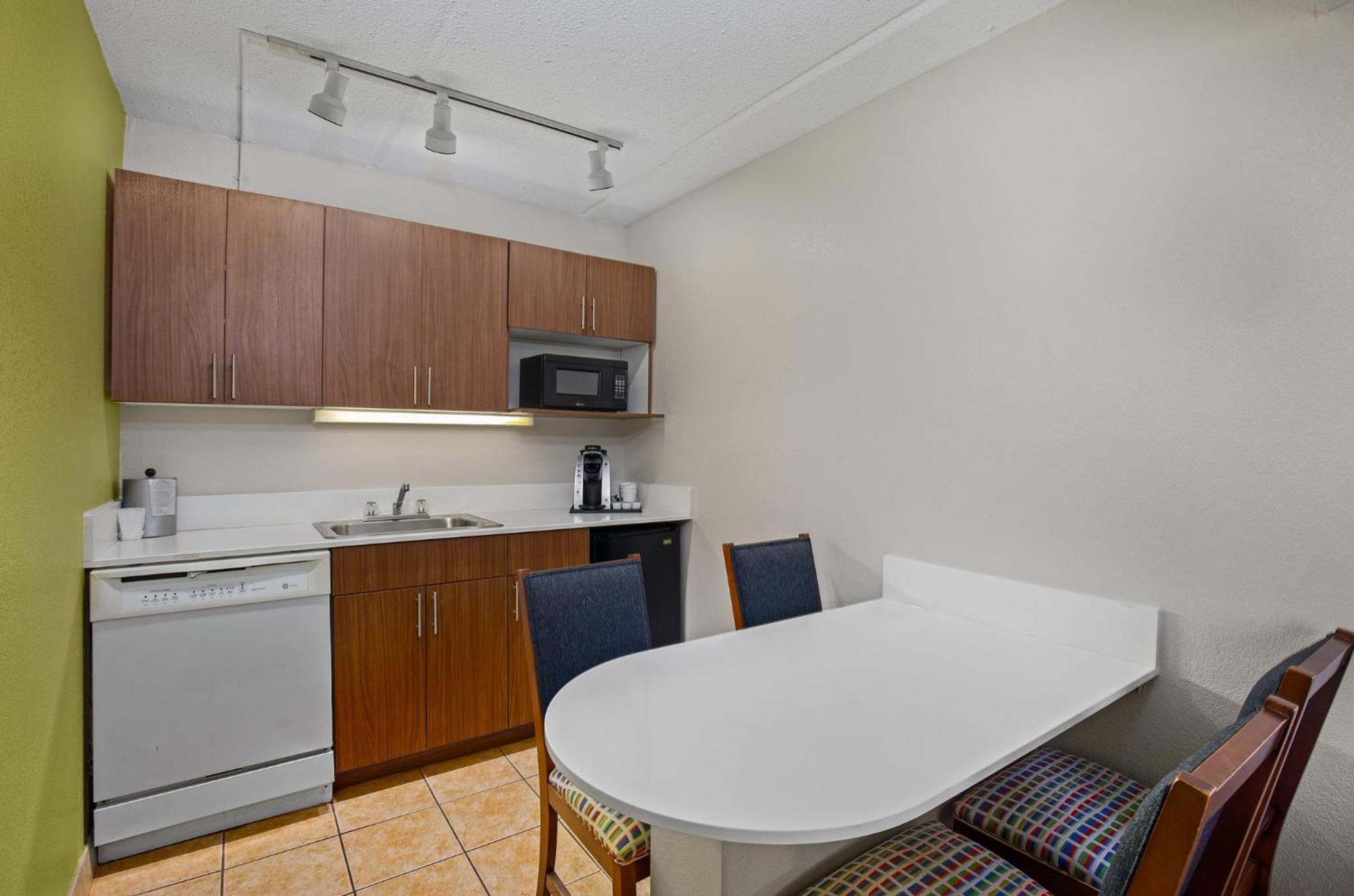 Holiday Inn Express  Suites Kings Mountain - Shelby Area, an IHG Hotel - Property Image 39