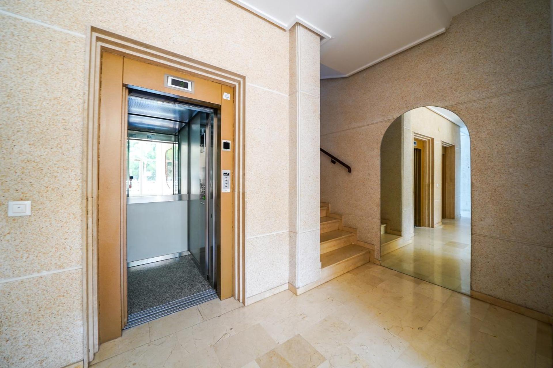 Amplio apartamento en Campoamor