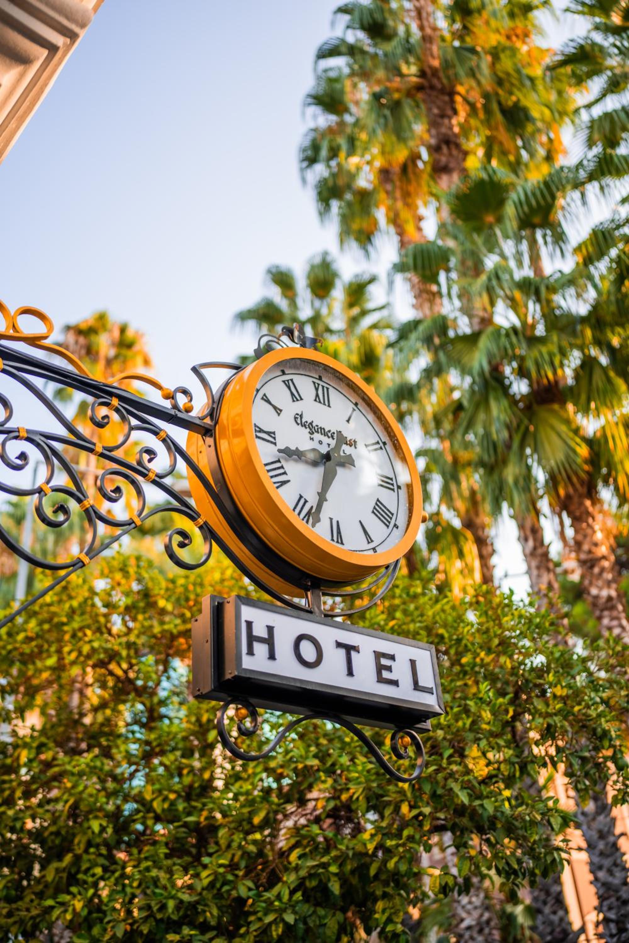 Elegance East Hotel - Image 5