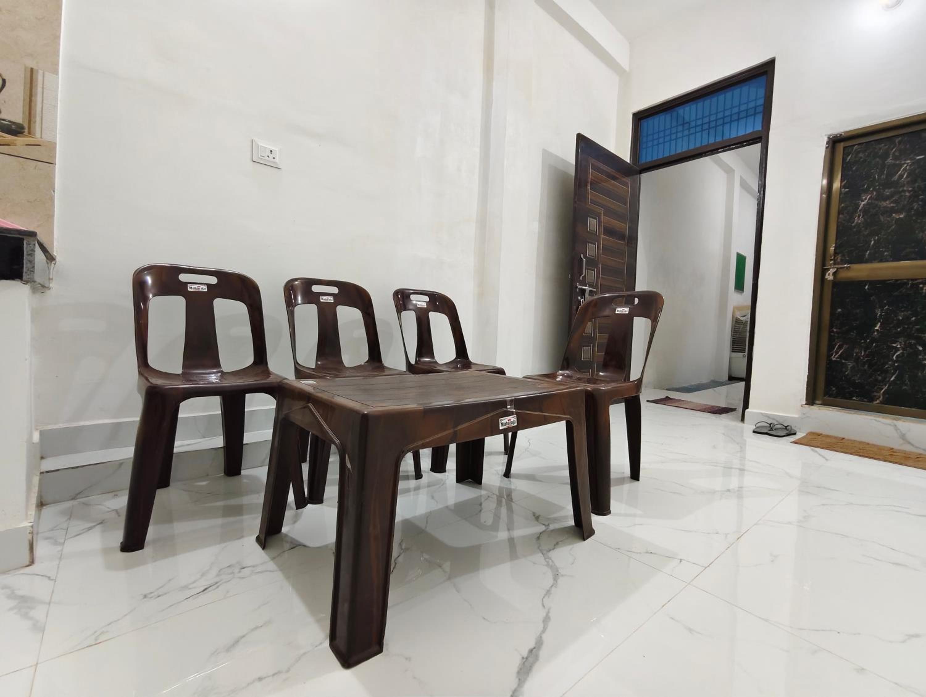 Bharat Raj Homestay By GRB