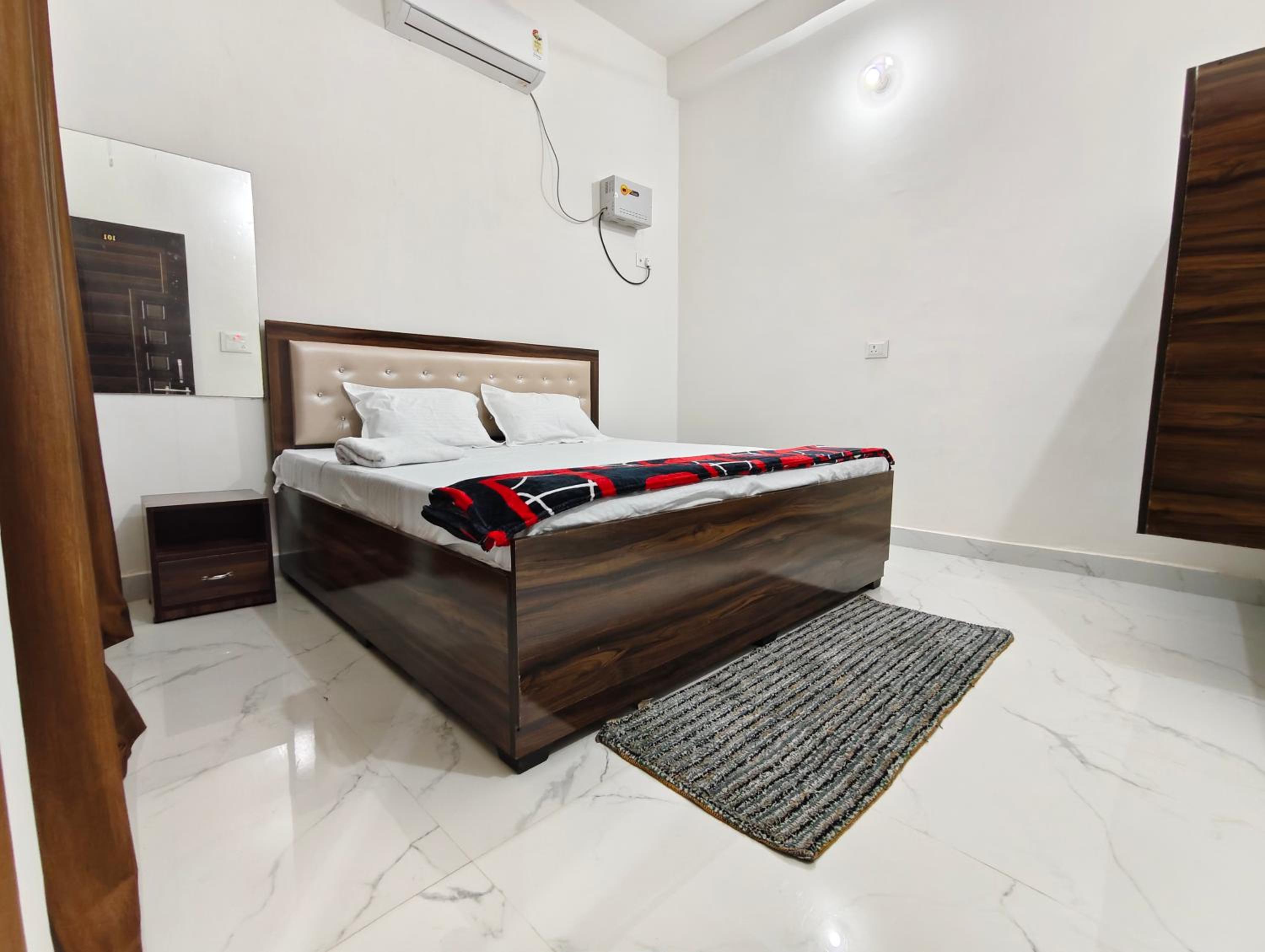 Bharat Raj Homestay By GRB