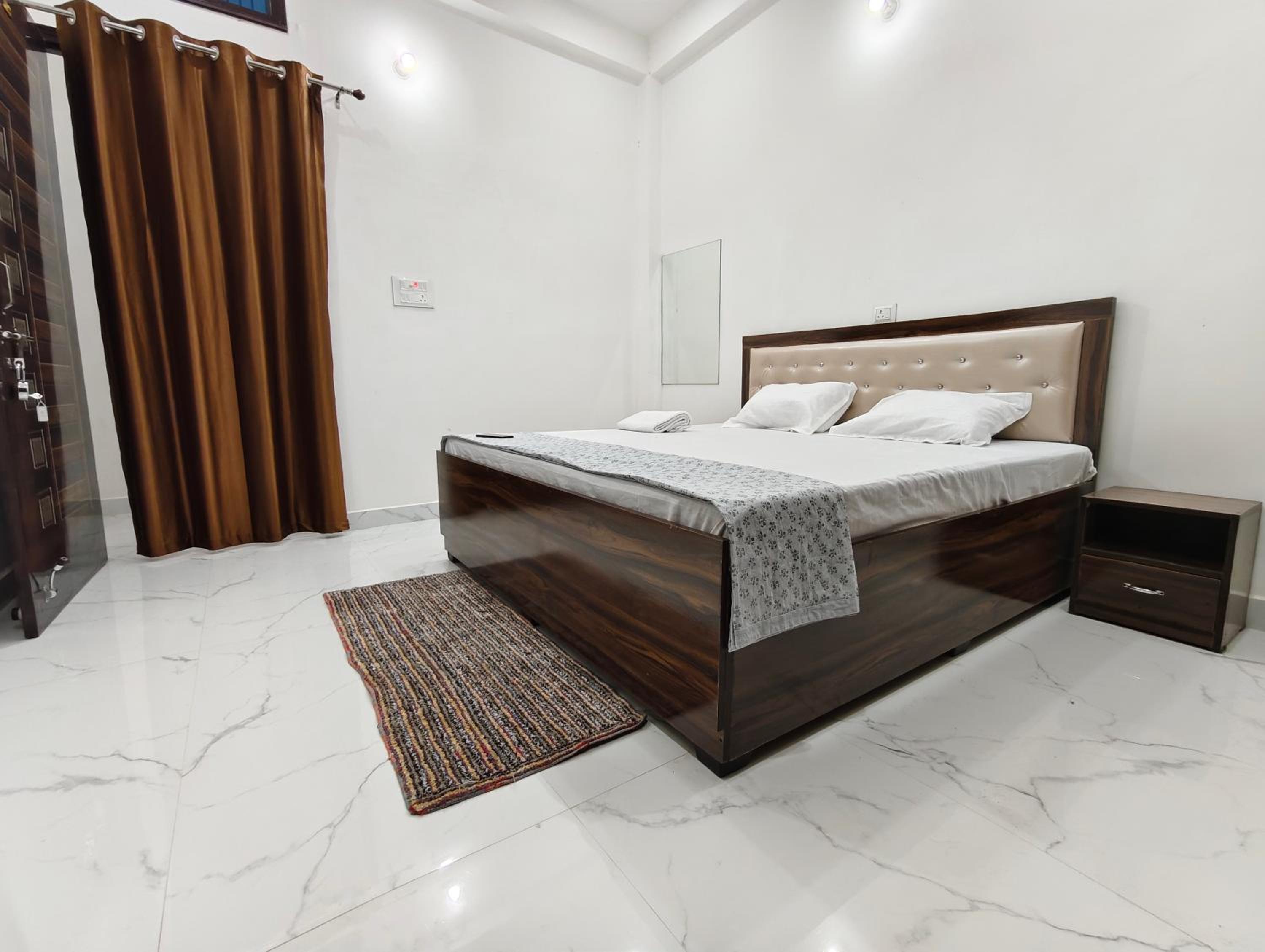 Bharat Raj Homestay By GRB