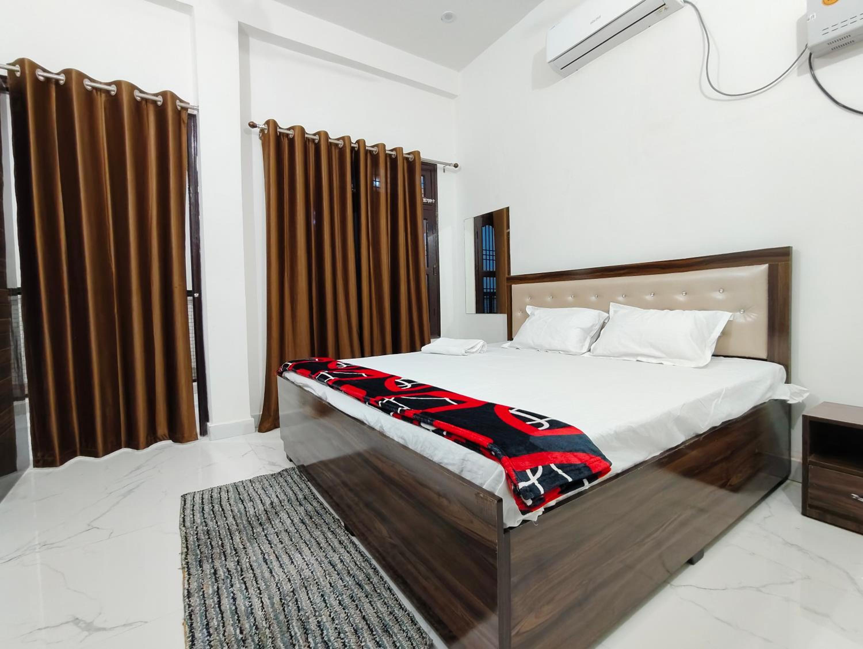 Bharat Raj Homestay By GRB