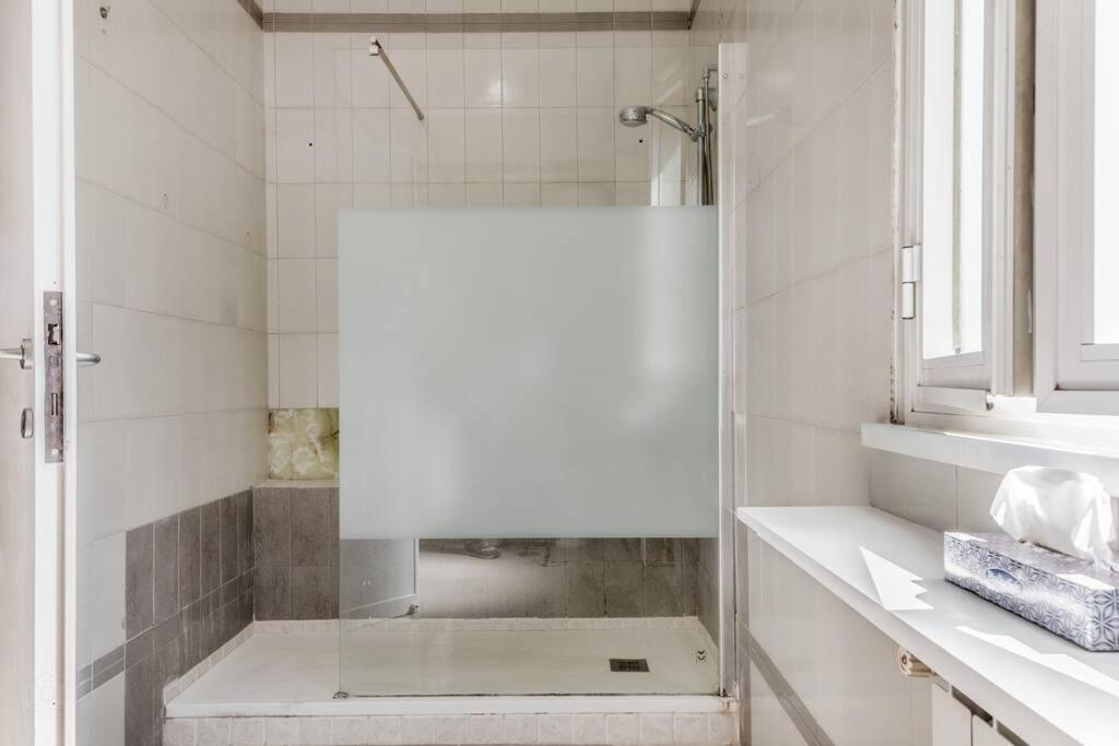 Domus Pamphili Free Netflix & AC