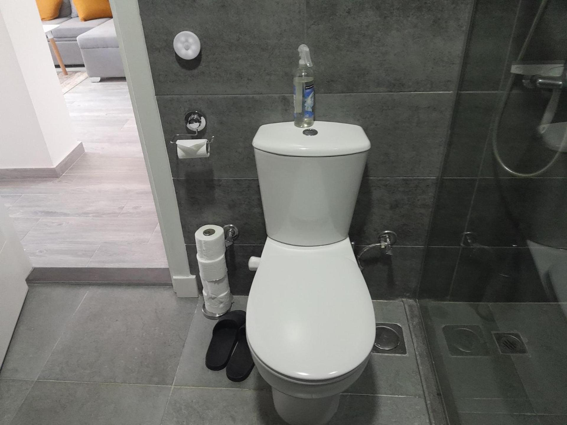 Spacious and modern one bed in hurhgarda