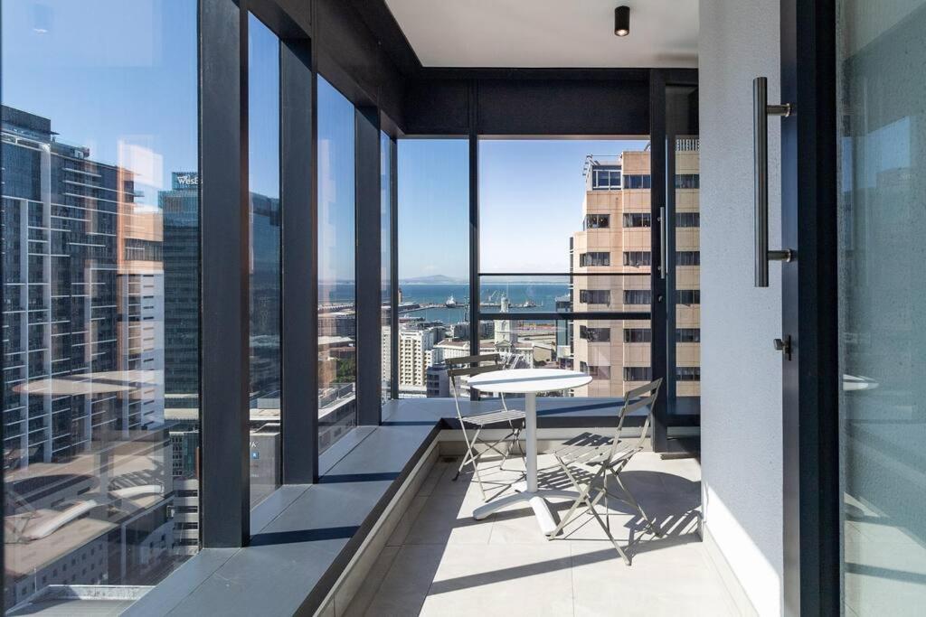 2 Bedroom Apartment in The Rubik; Cape Town view 2