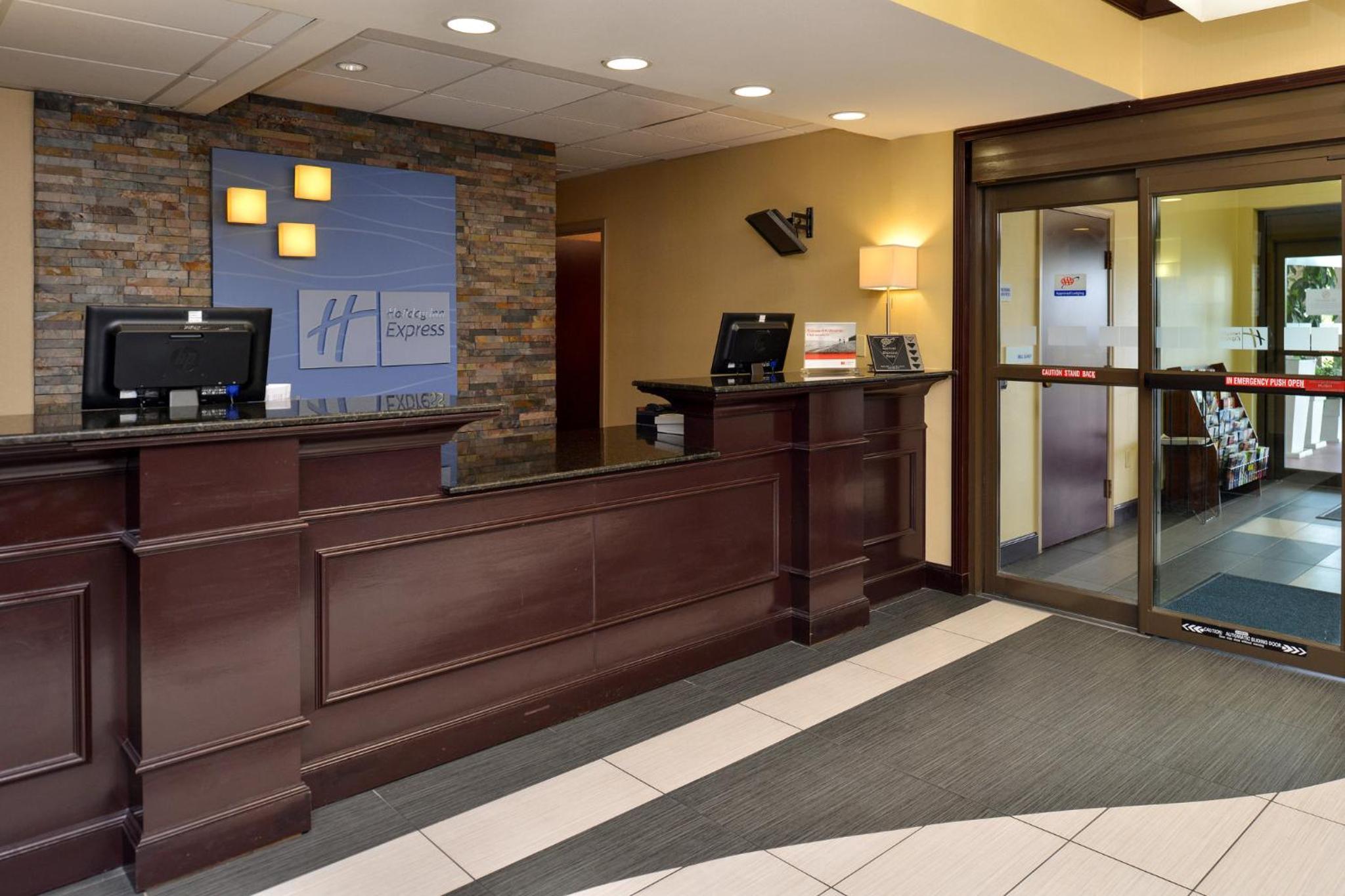 Holiday Inn Express  Suites Austin SW - Sunset Valley, and IHG Hotel - Property Image 11