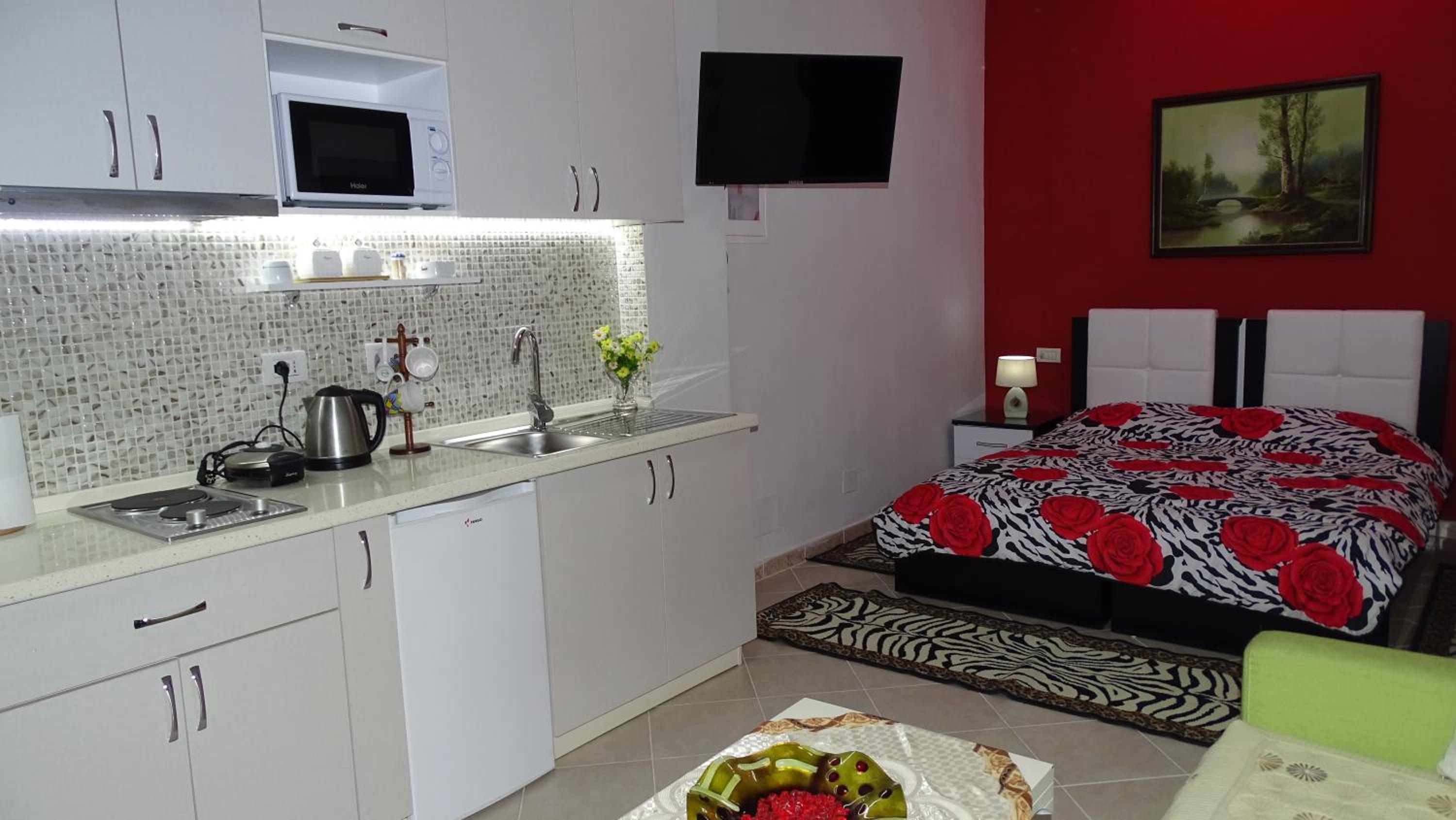 Central Apartments Shoshi