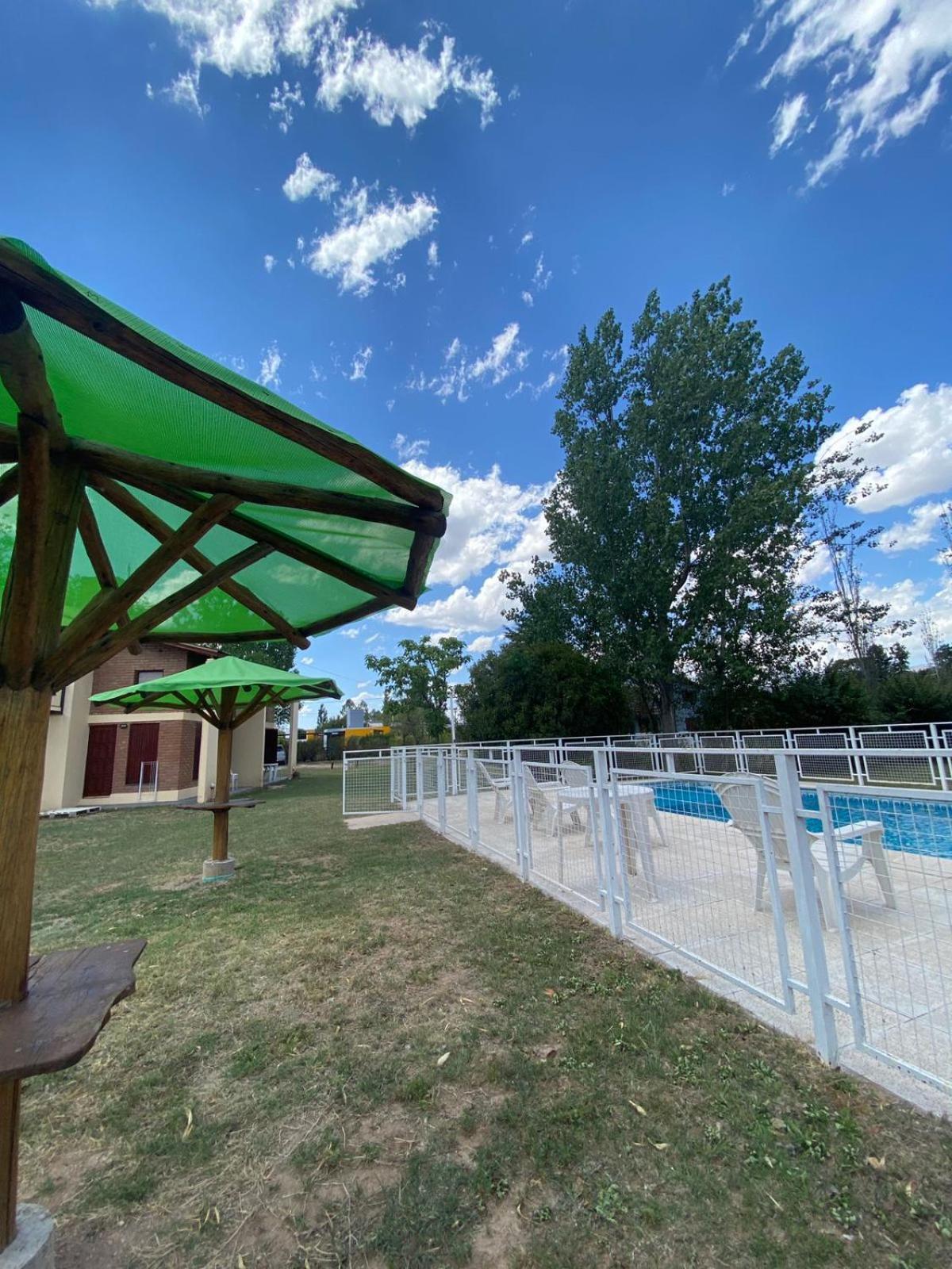 Eluney con piscina Duplexs
