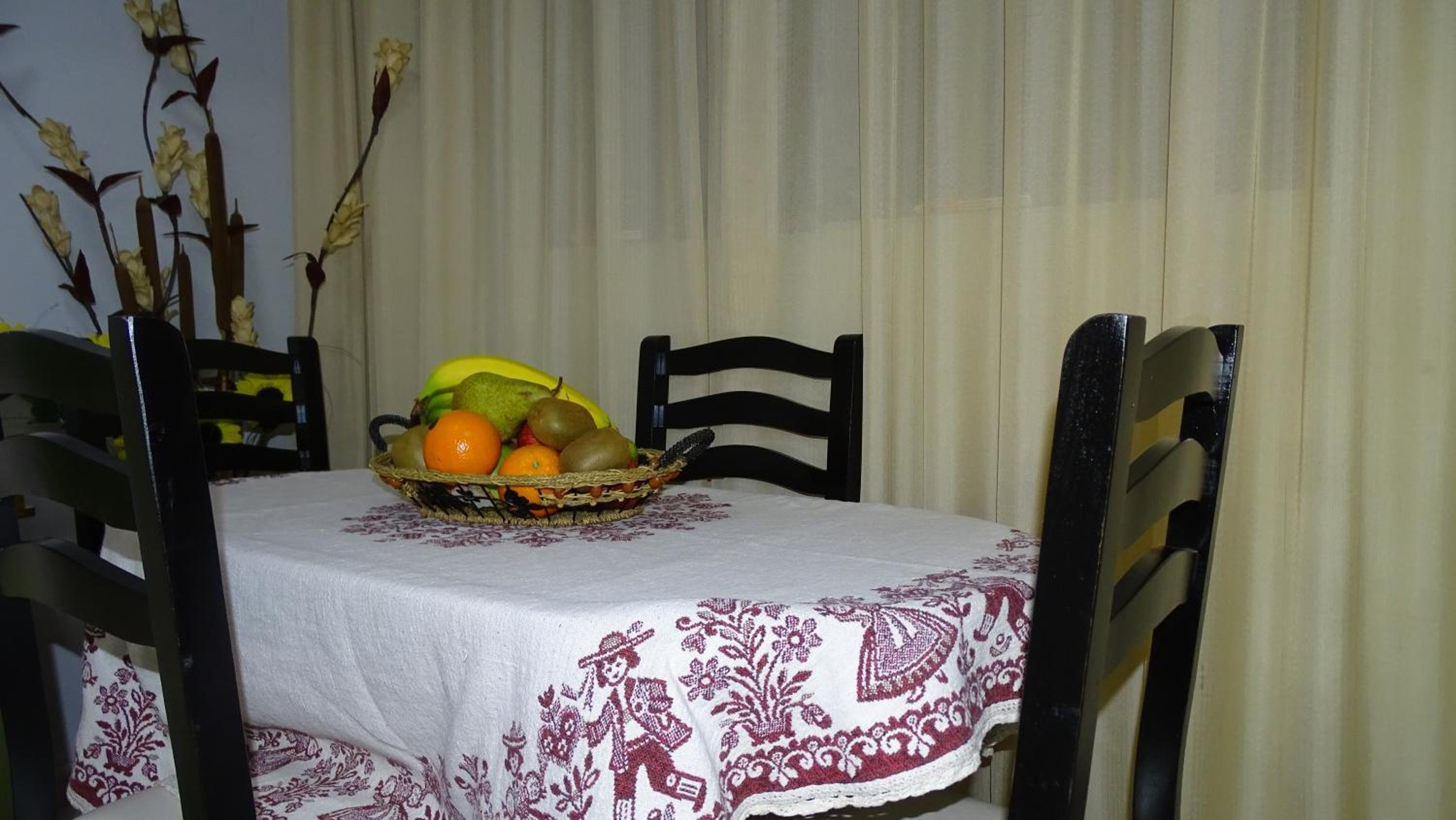 Central Apartments Shoshi