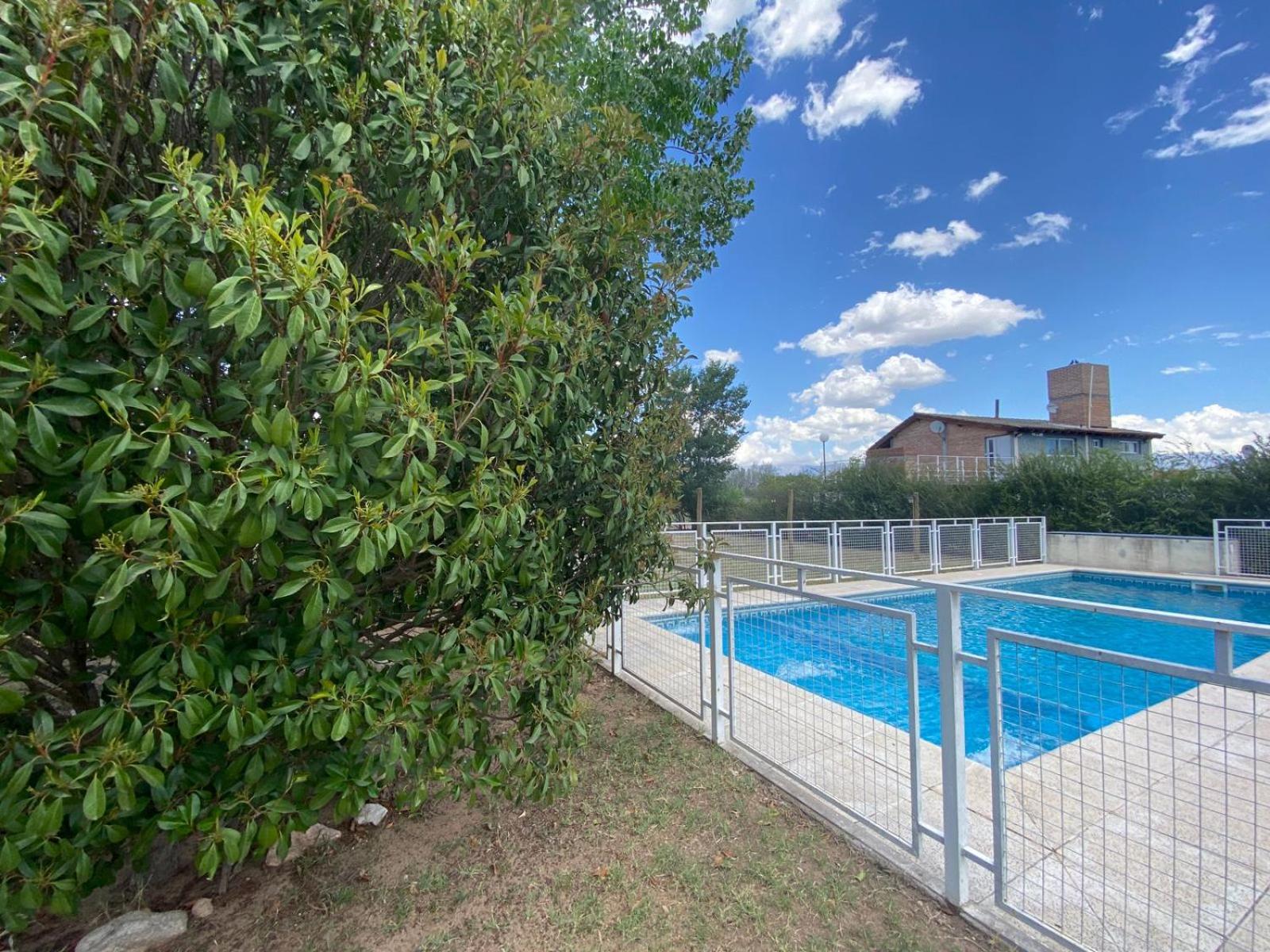 Eluney con piscina Duplexs