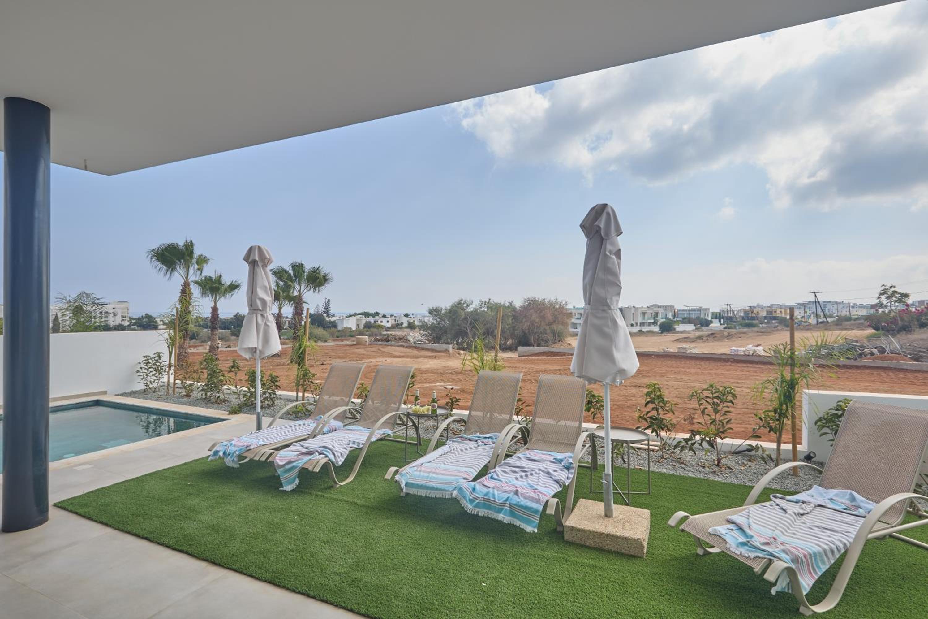 Aqua Pearl Villas