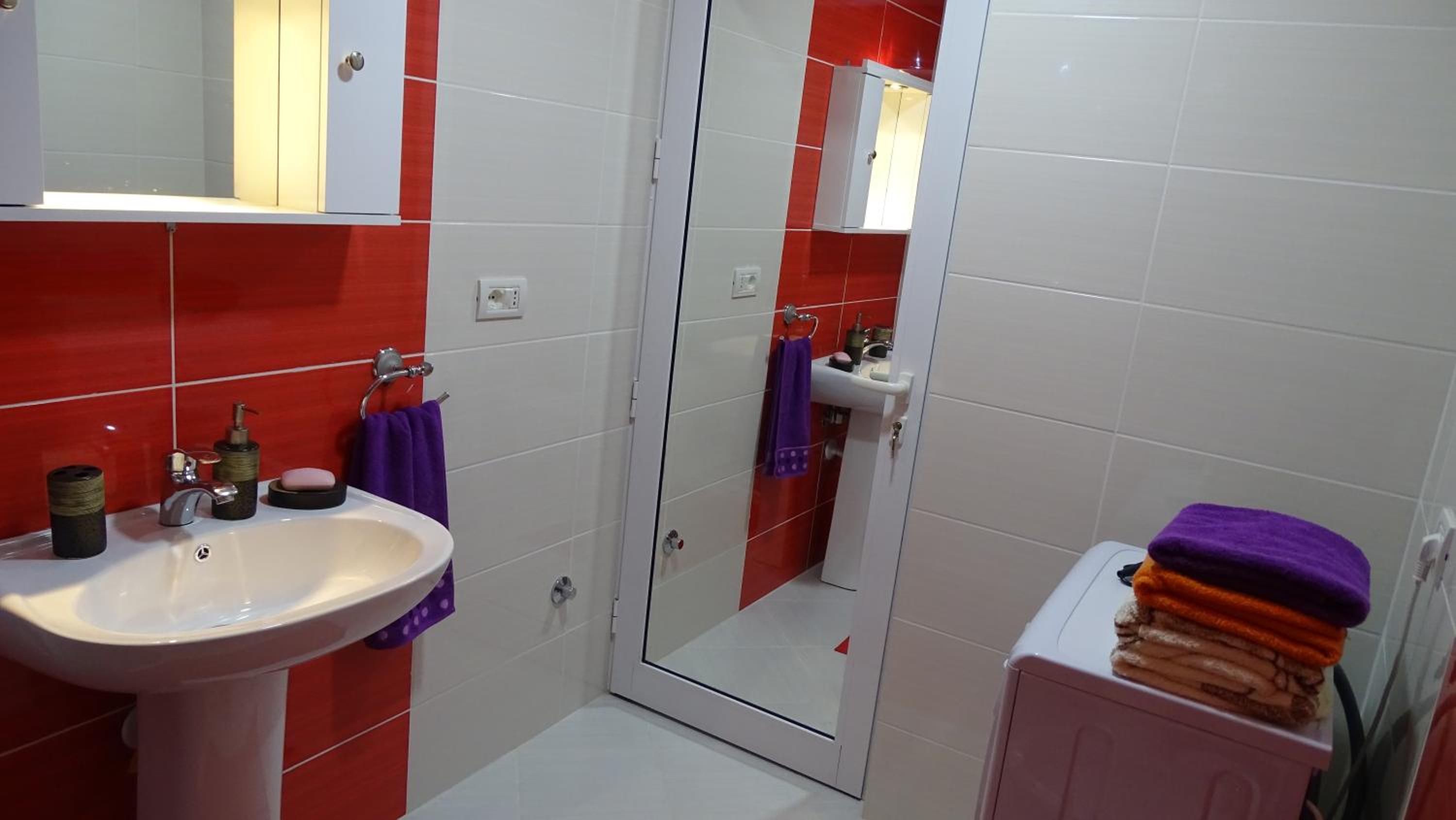 Central Apartments Shoshi