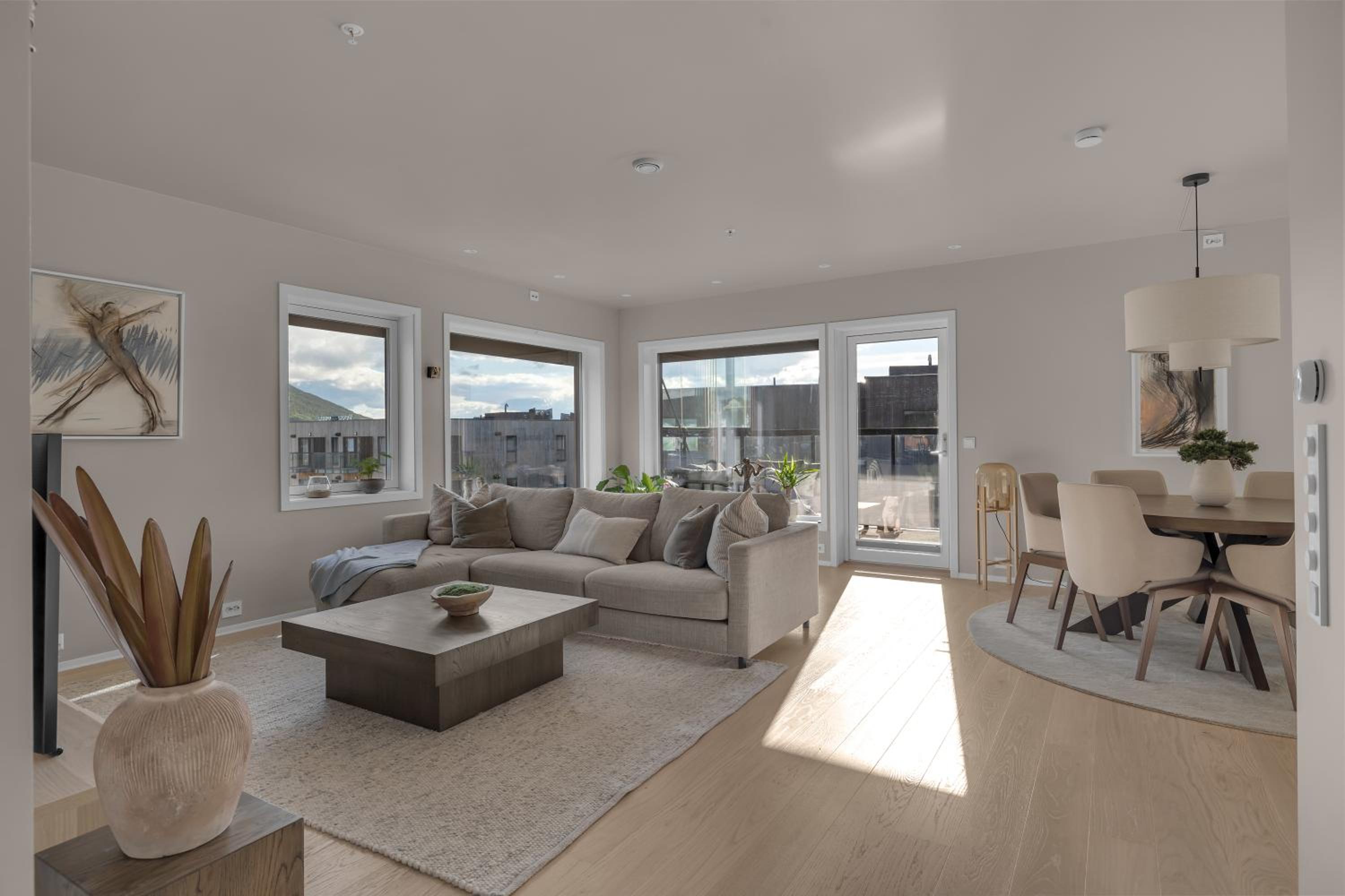 Penthouse with spectacular views and two balconies view 2