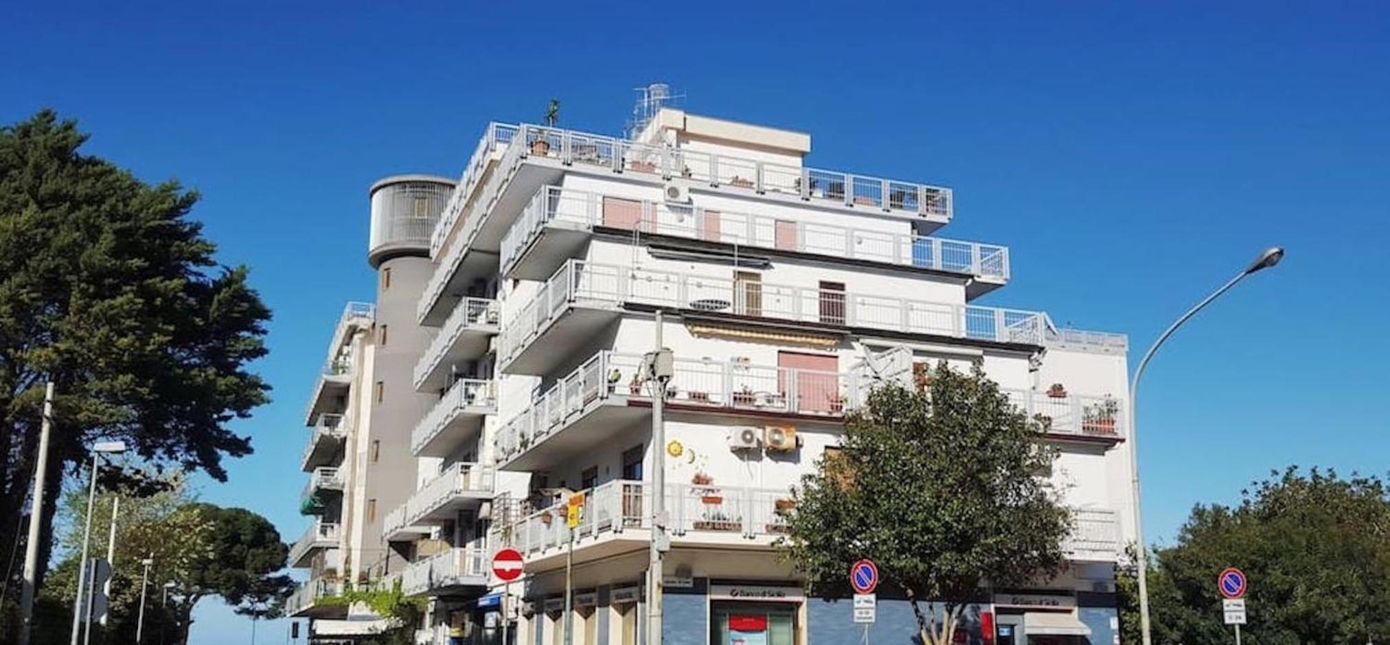 Mondello Luxury Apartment on the Beach