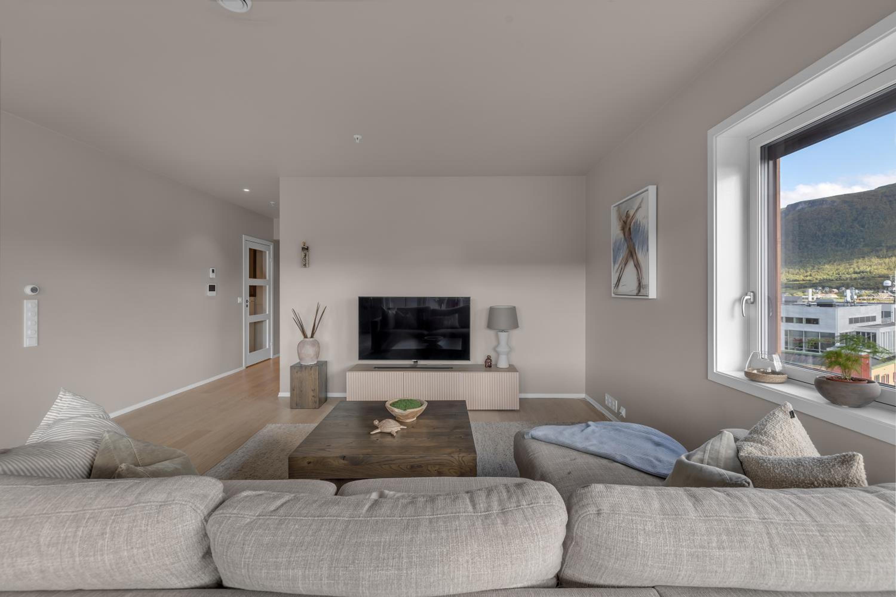 Penthouse with spectacular views and two balconies view 4