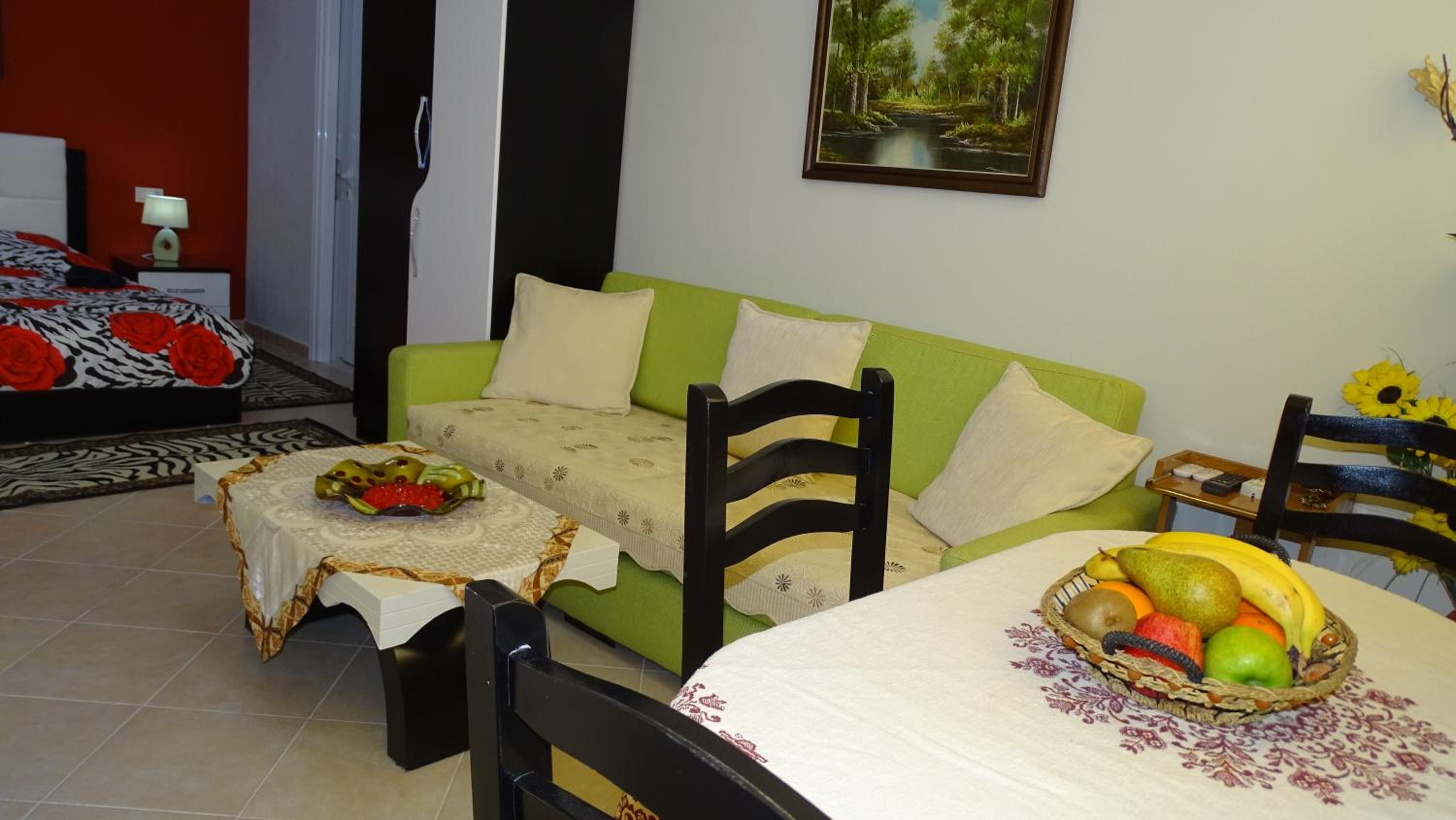 Central Apartments Shoshi