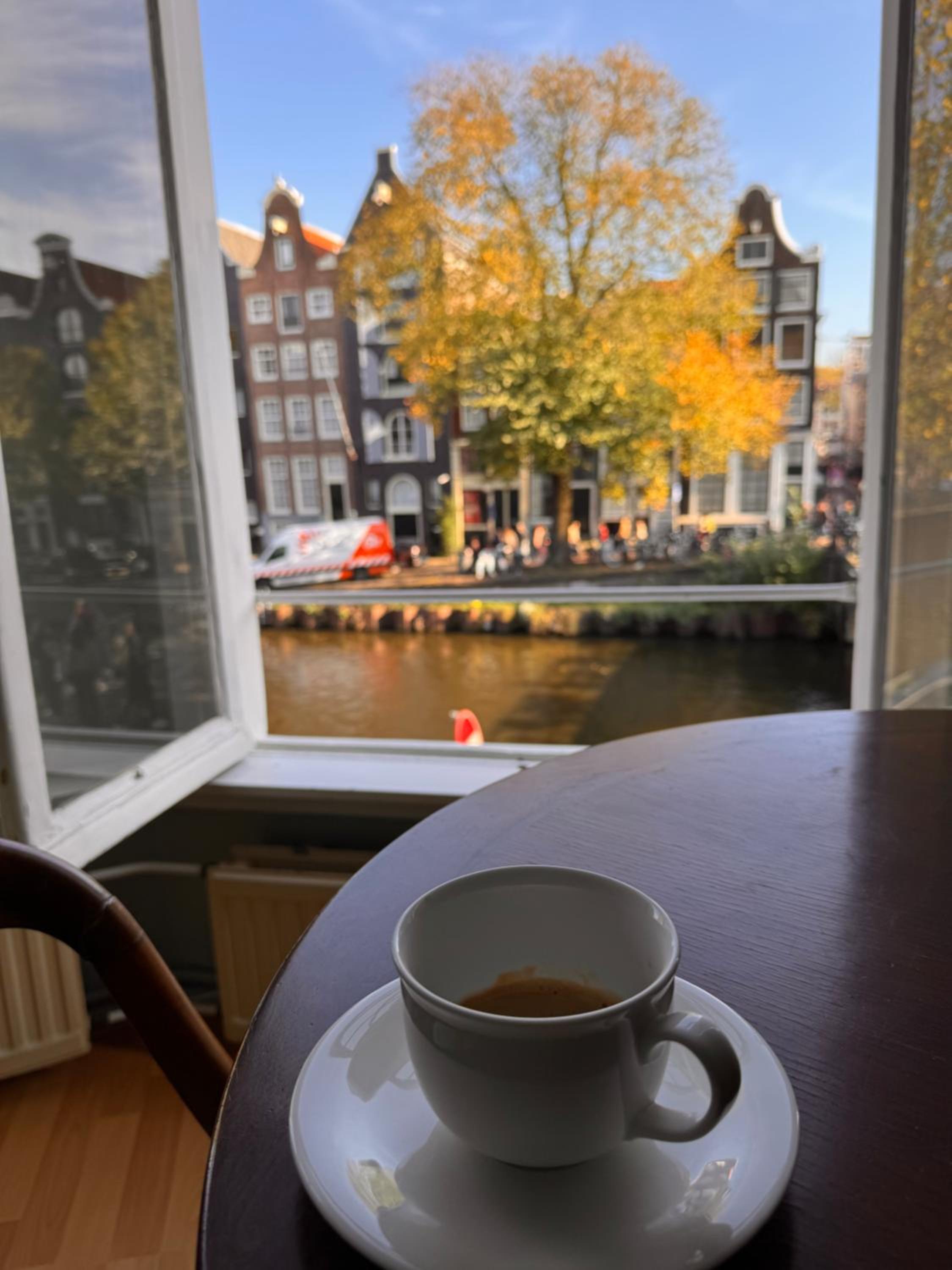 Décor Canal House