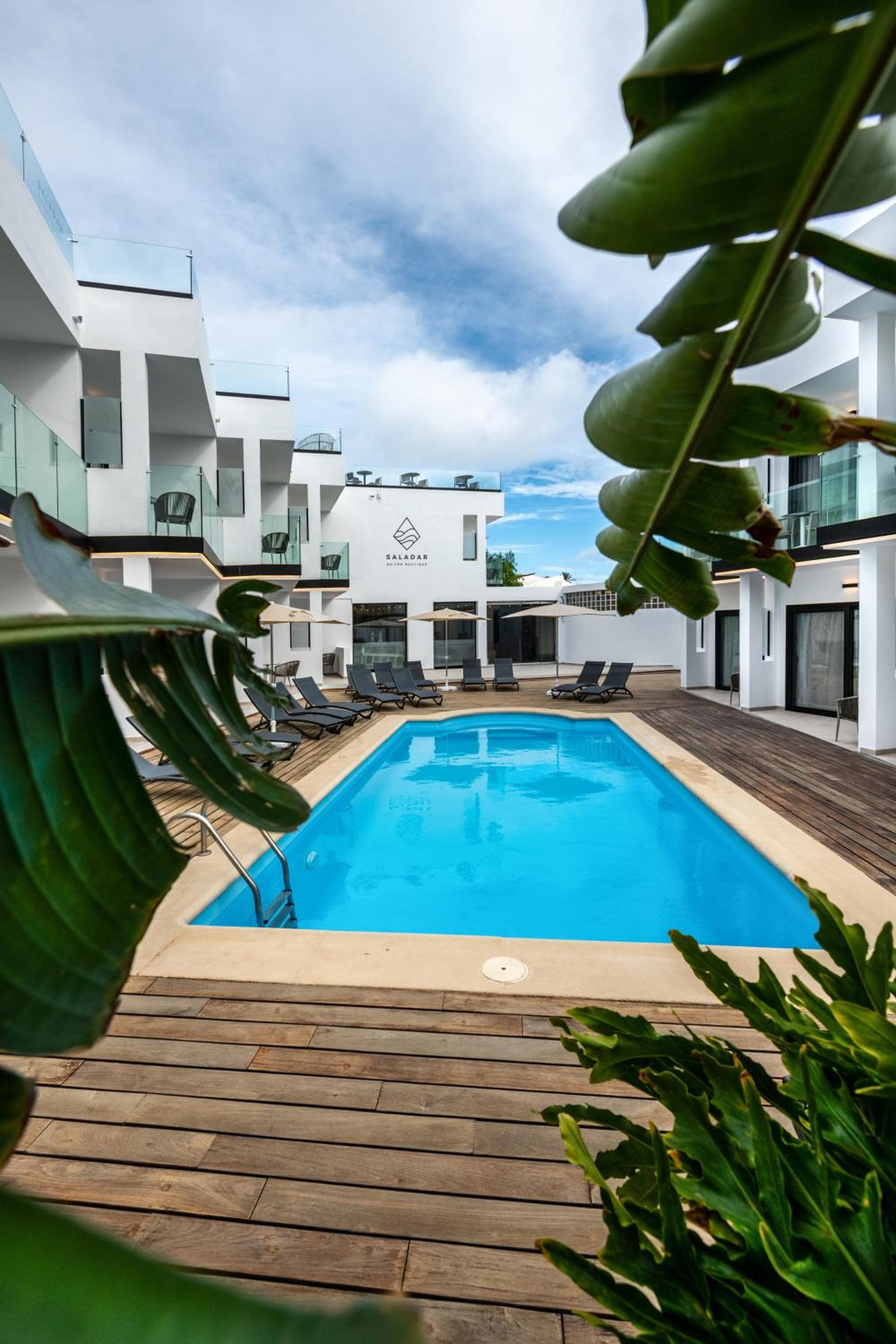 Saladar Suites Boutique