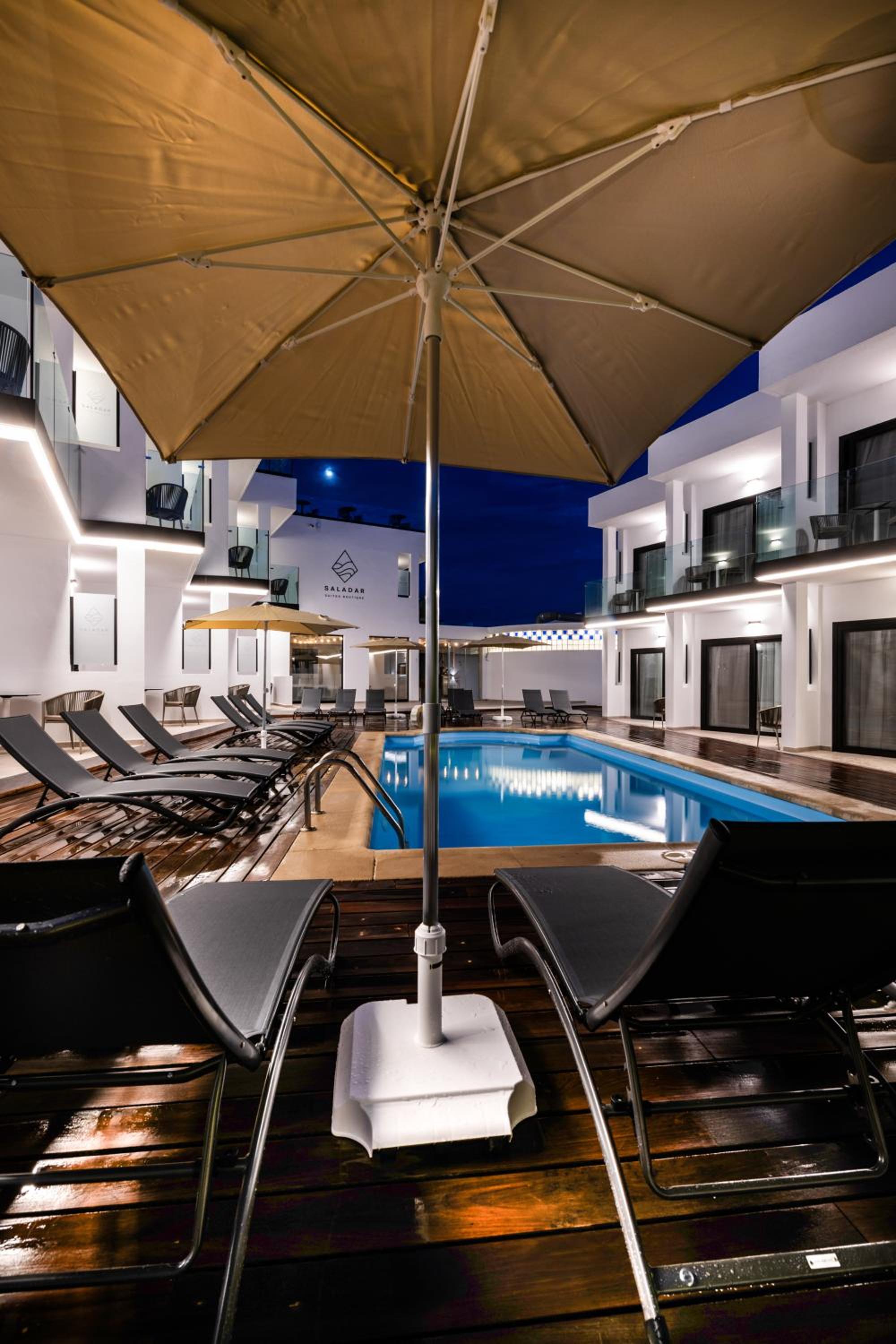 Saladar Suites Boutique