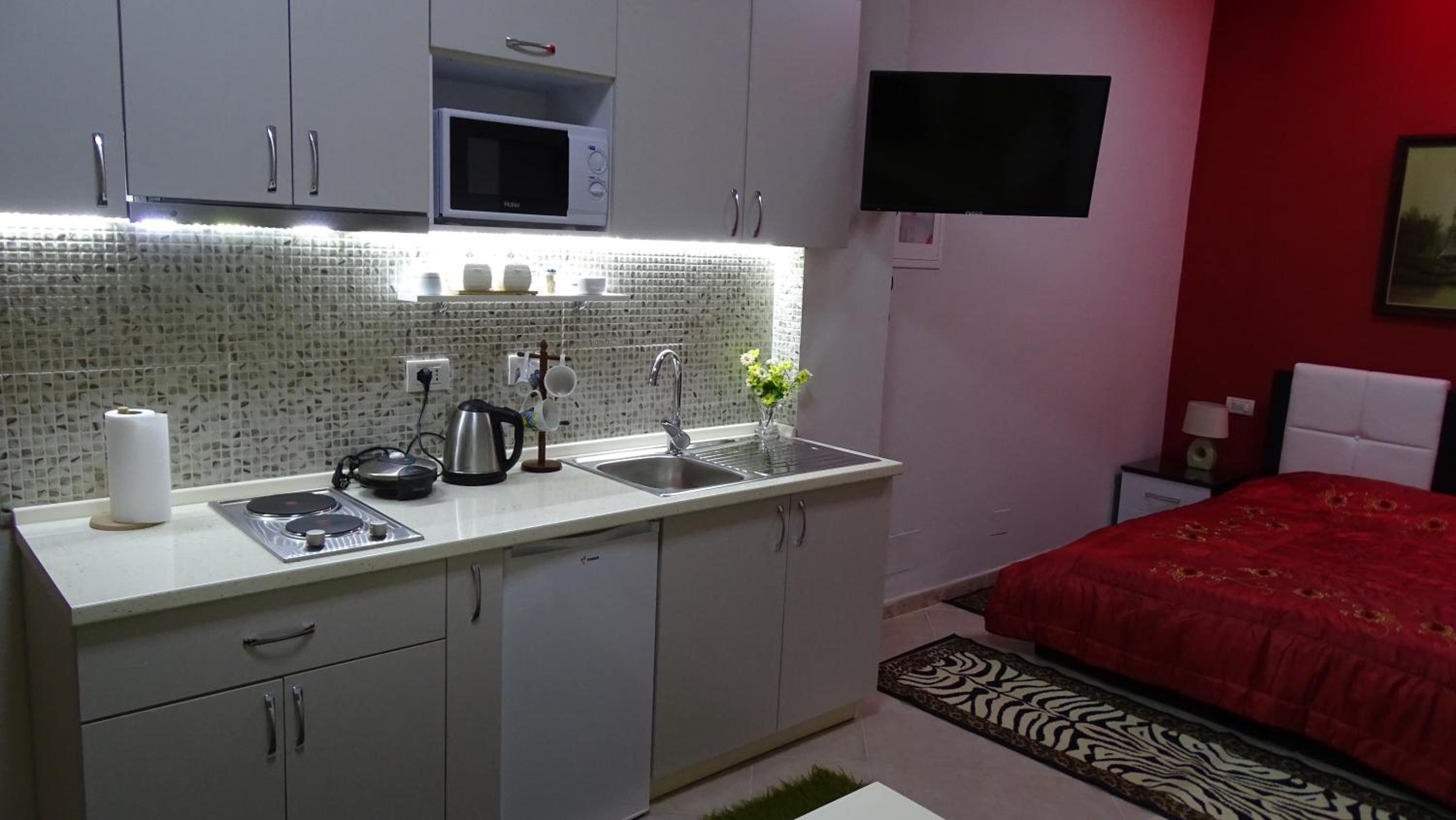 Central Apartments Shoshi