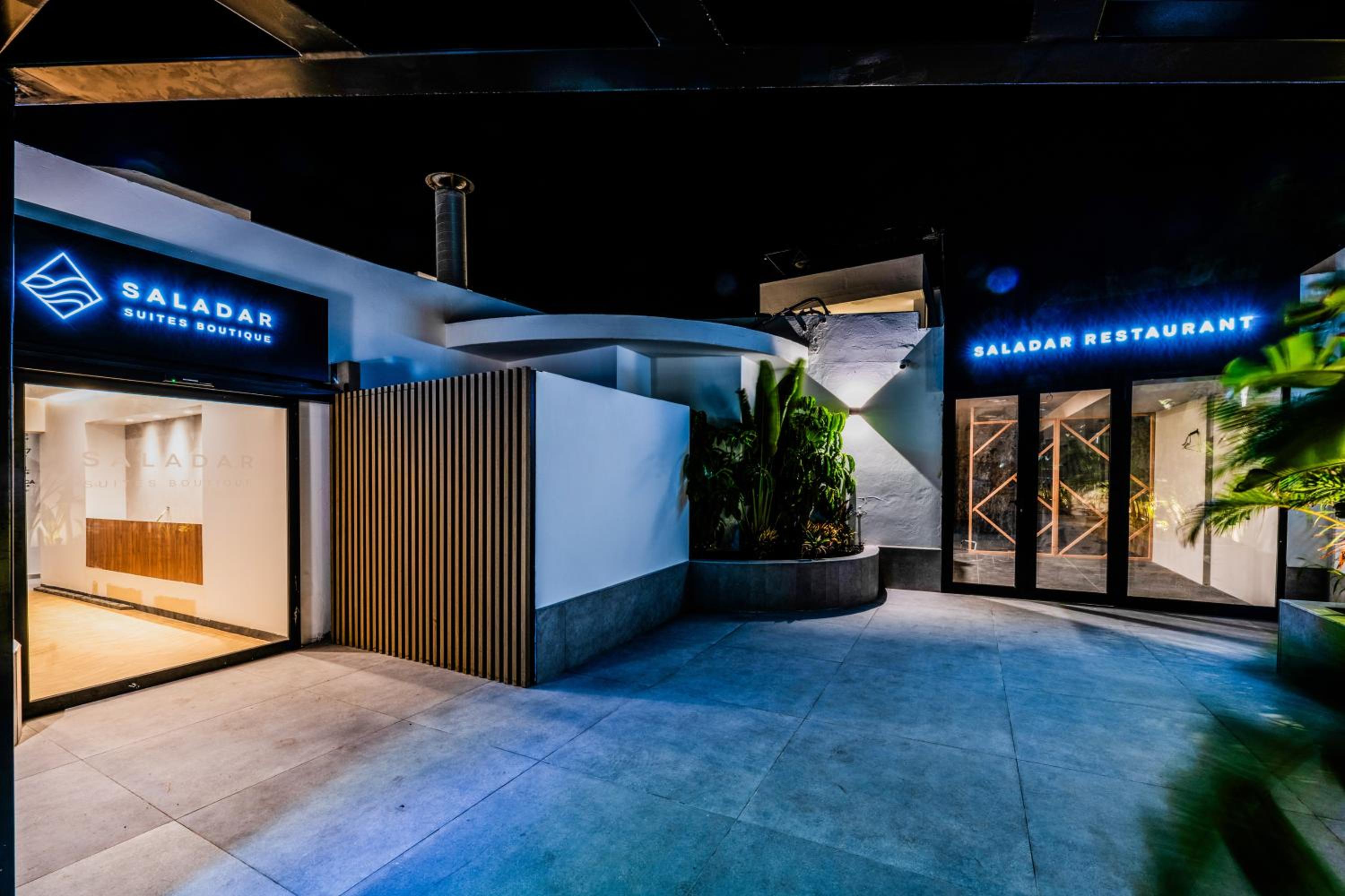 Saladar Suites Boutique