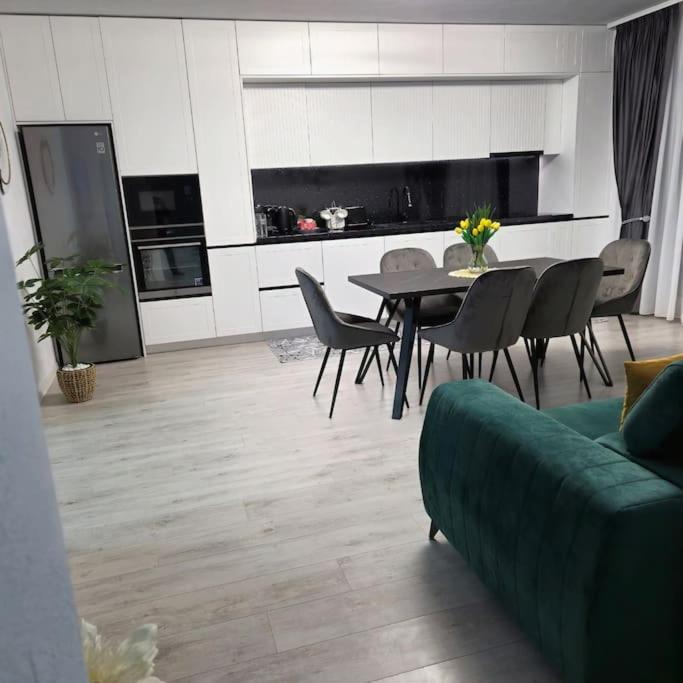 cris residence