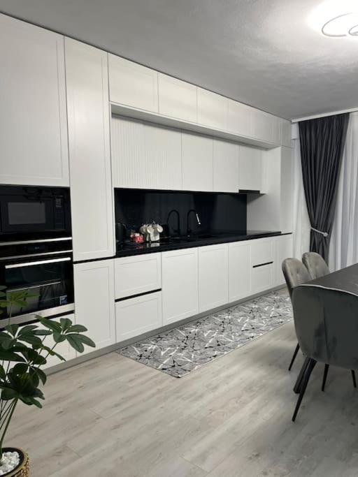cris residence