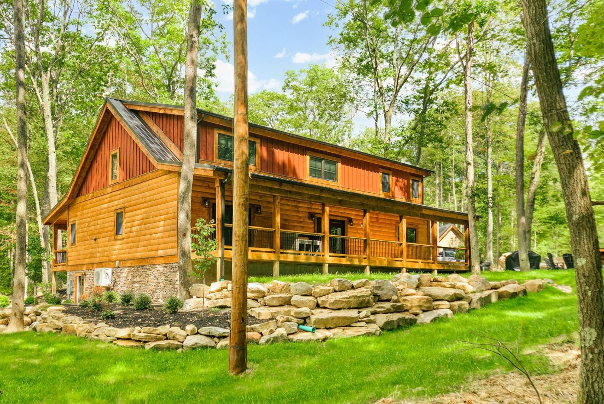 Foxcroft: New, Lake Access w. Dock Slip, Hot Tub, Pool Table view 3