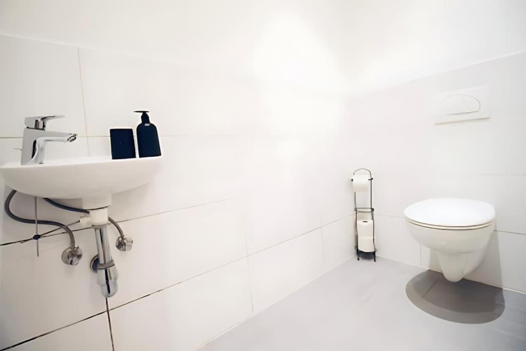 Lovely 2BR Apt With Modern Amenities Near Augarten