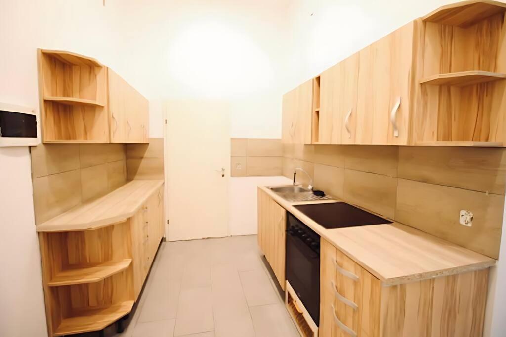 Lovely 2BR Apt With Modern Amenities Near Augarten