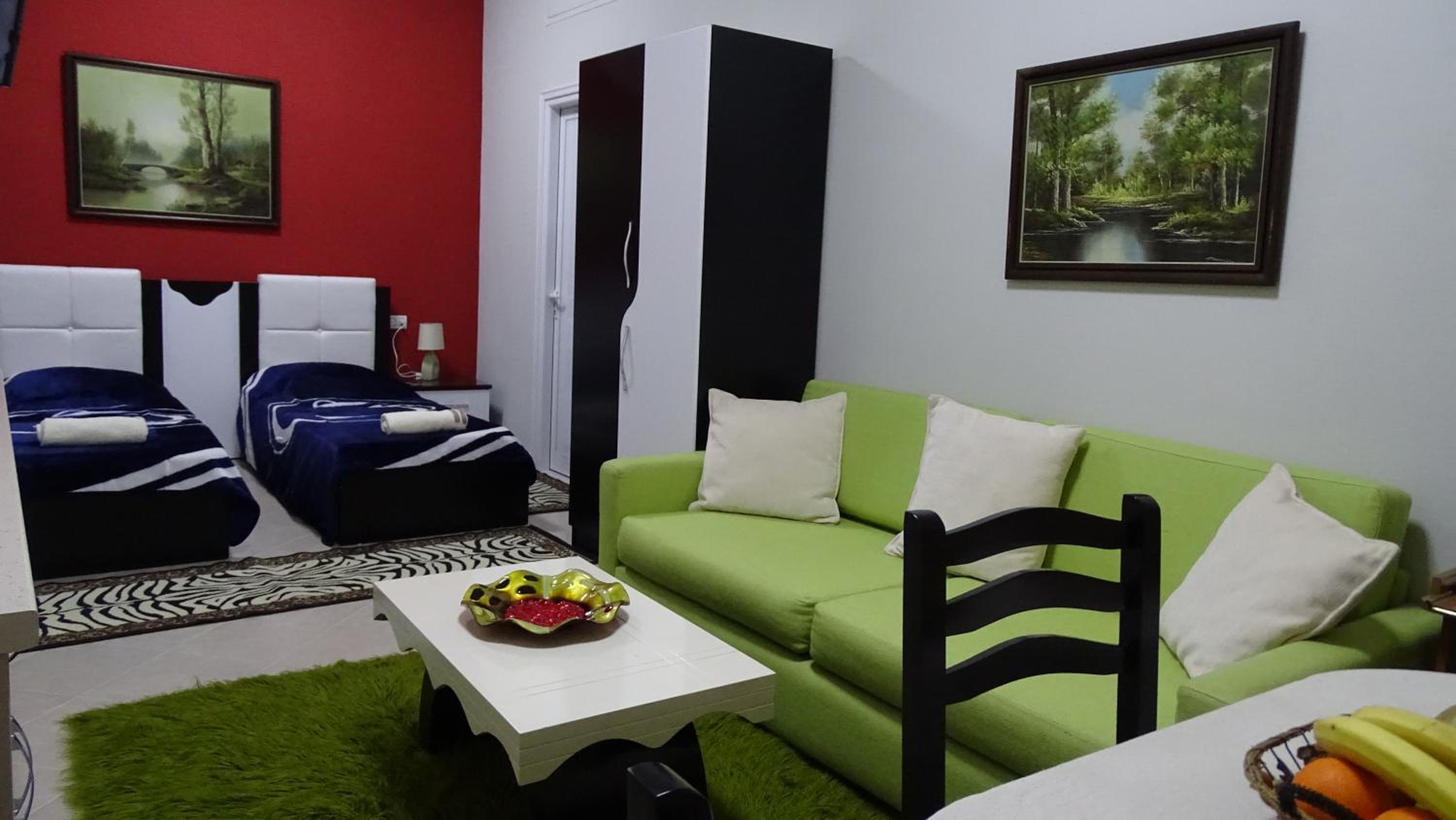 Central Apartments Shoshi