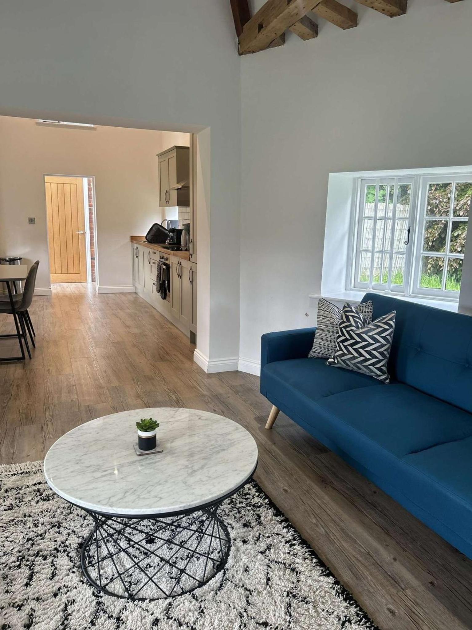 The Dairy - Contemporary 1 bedroom cottage view 5