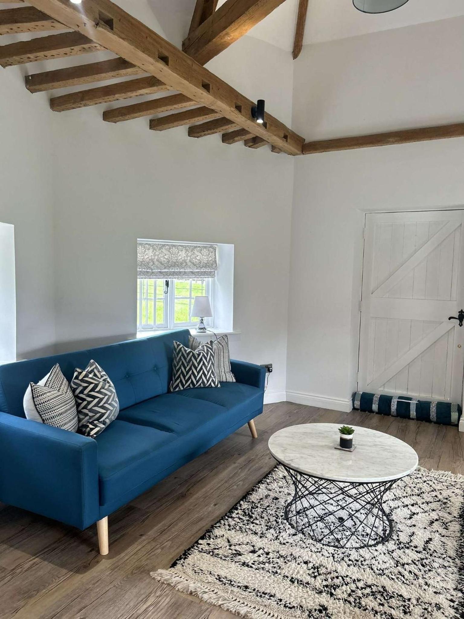 The Dairy - Contemporary 1 bedroom cottage view 4