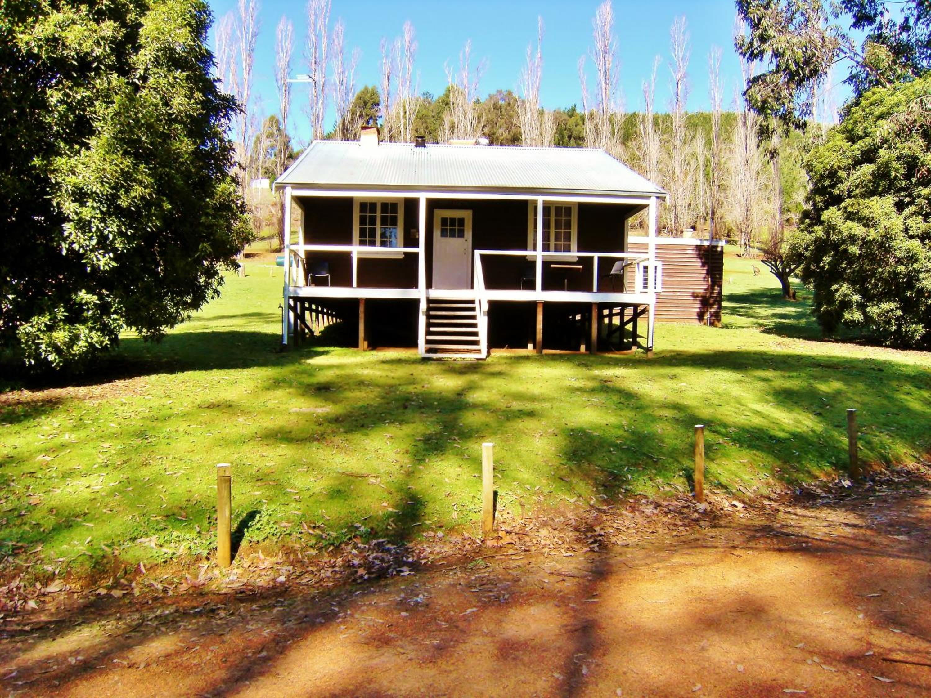 Lewana Cottages
